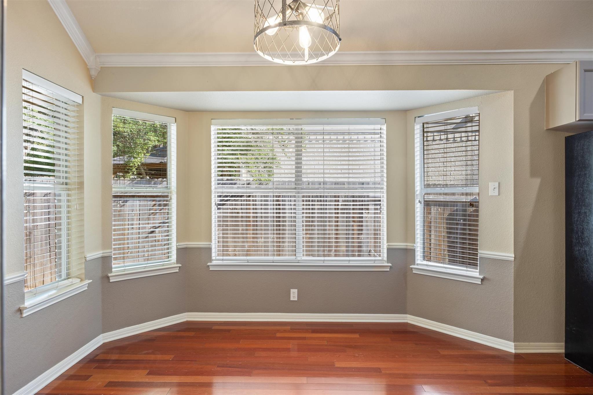 7124 Quimper Ln, Austin, TX 78749