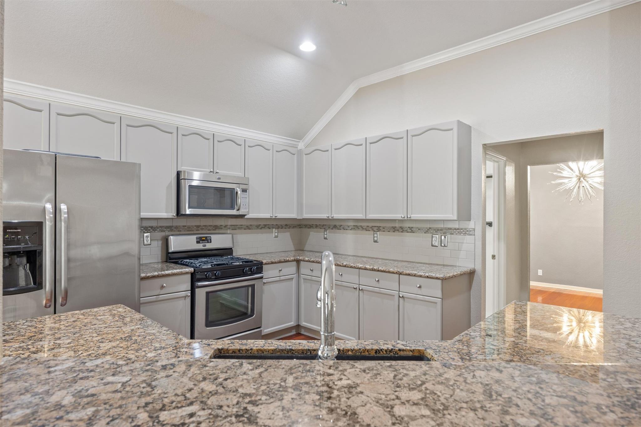 7124 Quimper Ln, Austin, TX 78749