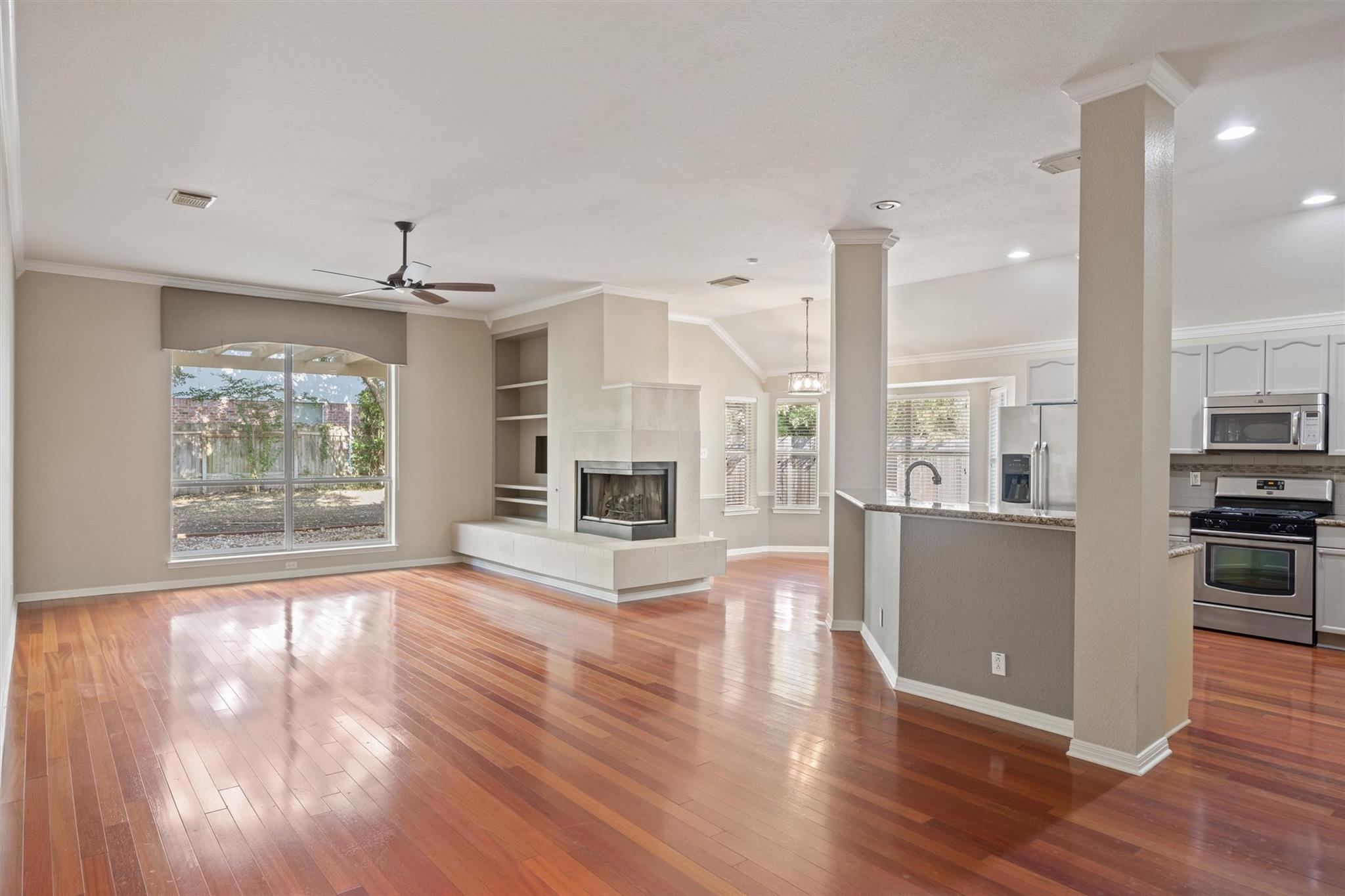 7124 Quimper Ln, Austin, TX 78749