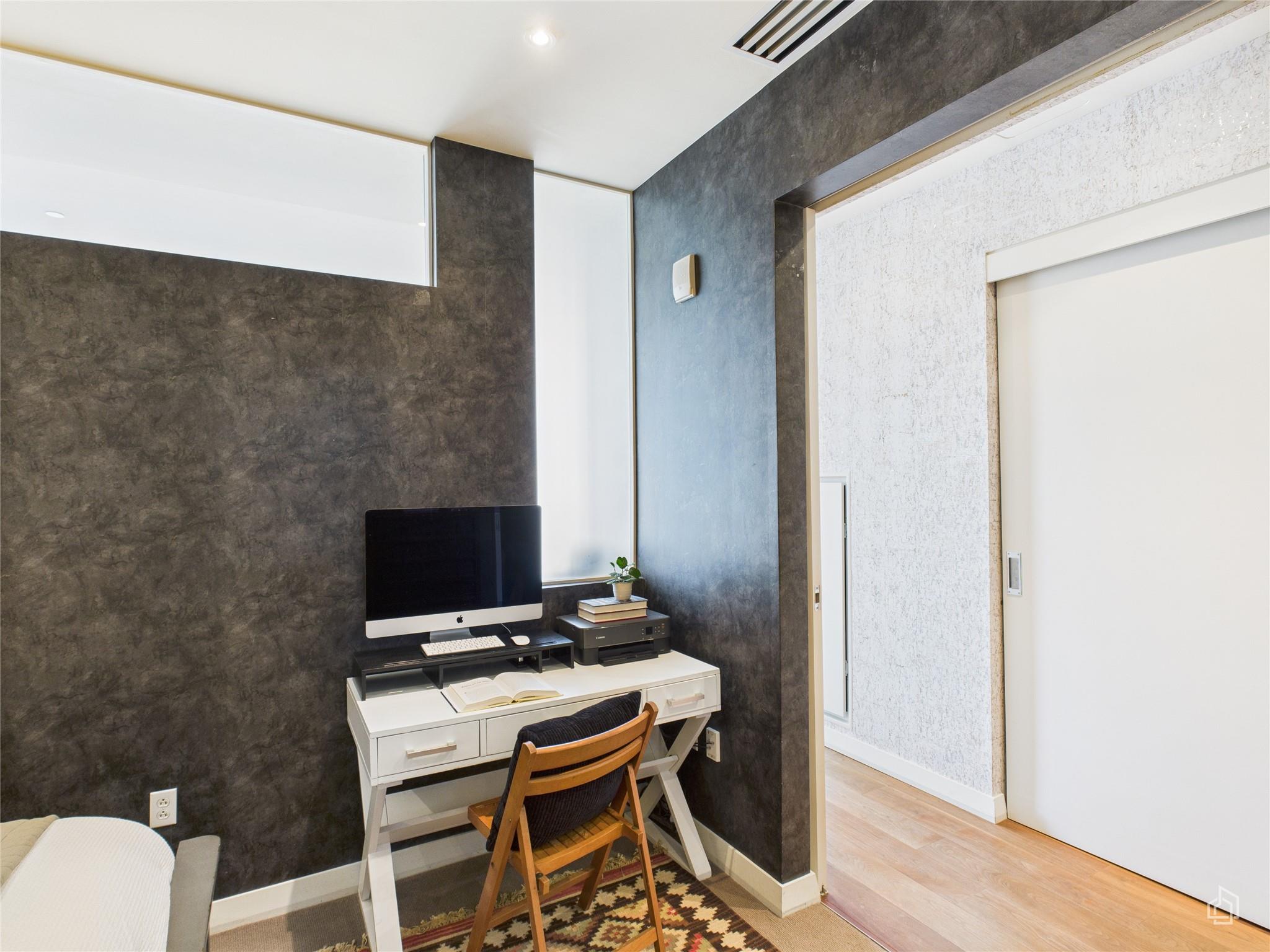 210 Lavaca St # 1809, Austin, TX 78701