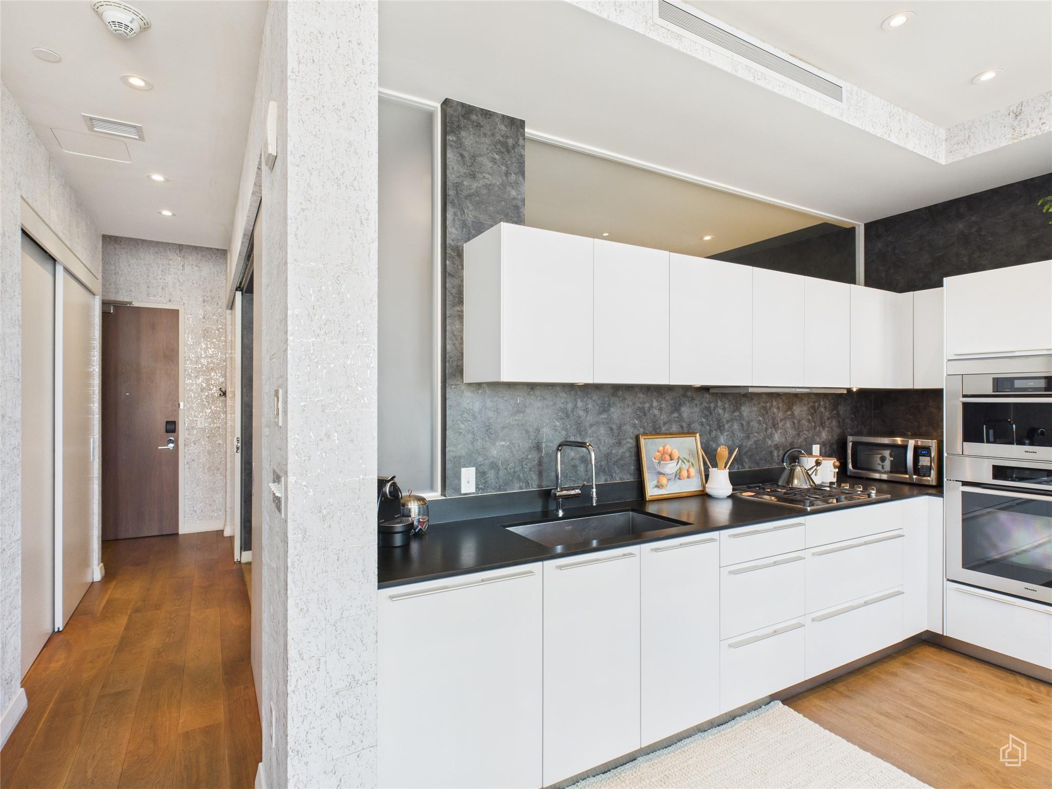 210 Lavaca St # 1809, Austin, TX 78701