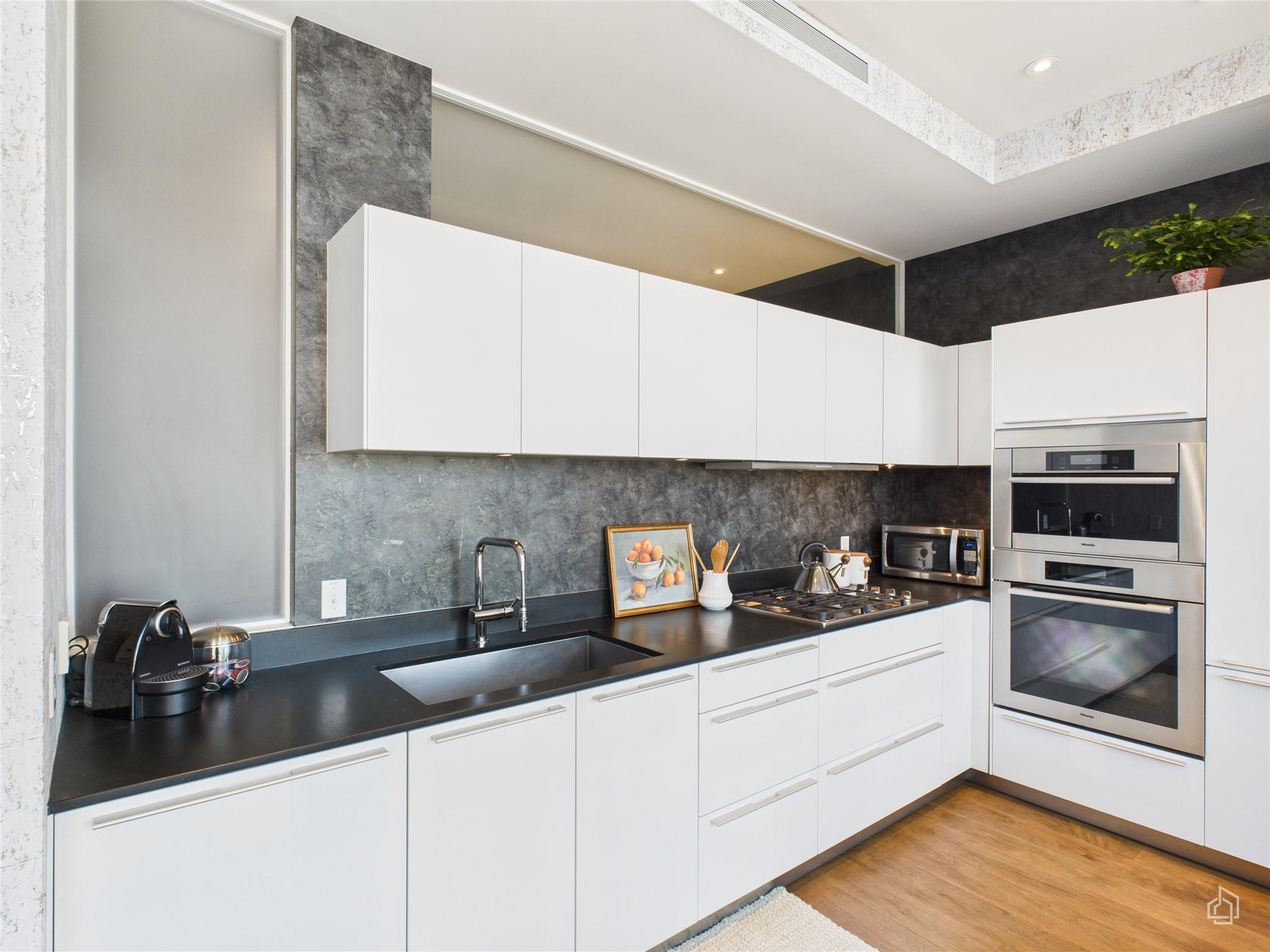 210 Lavaca St # 1809, Austin, TX 78701