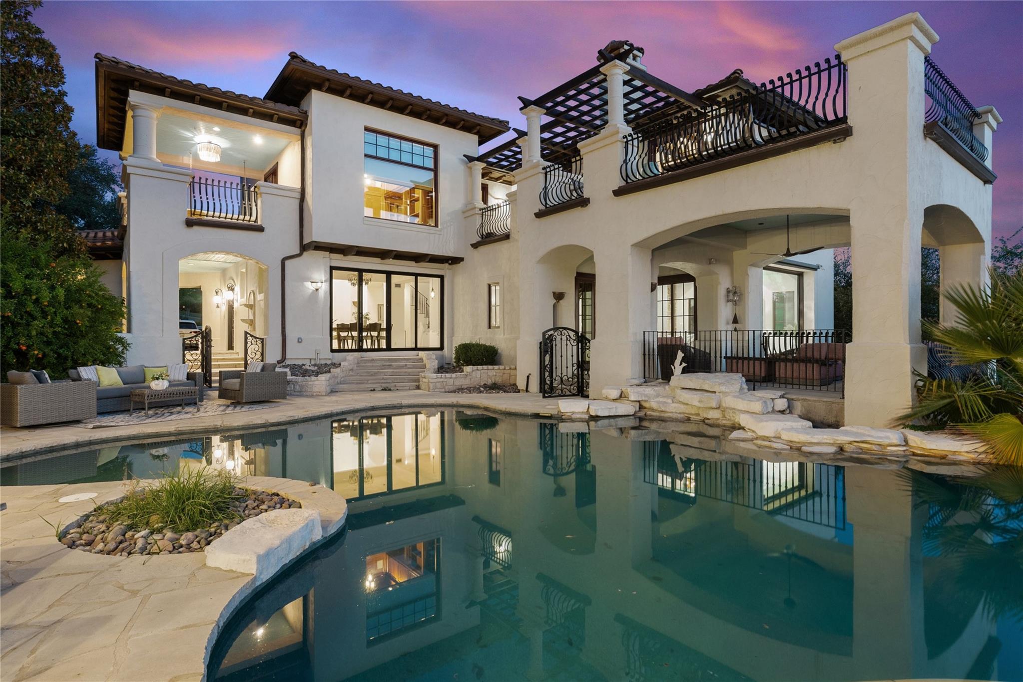 203 Bella Riva Dr, Austin, TX 78734