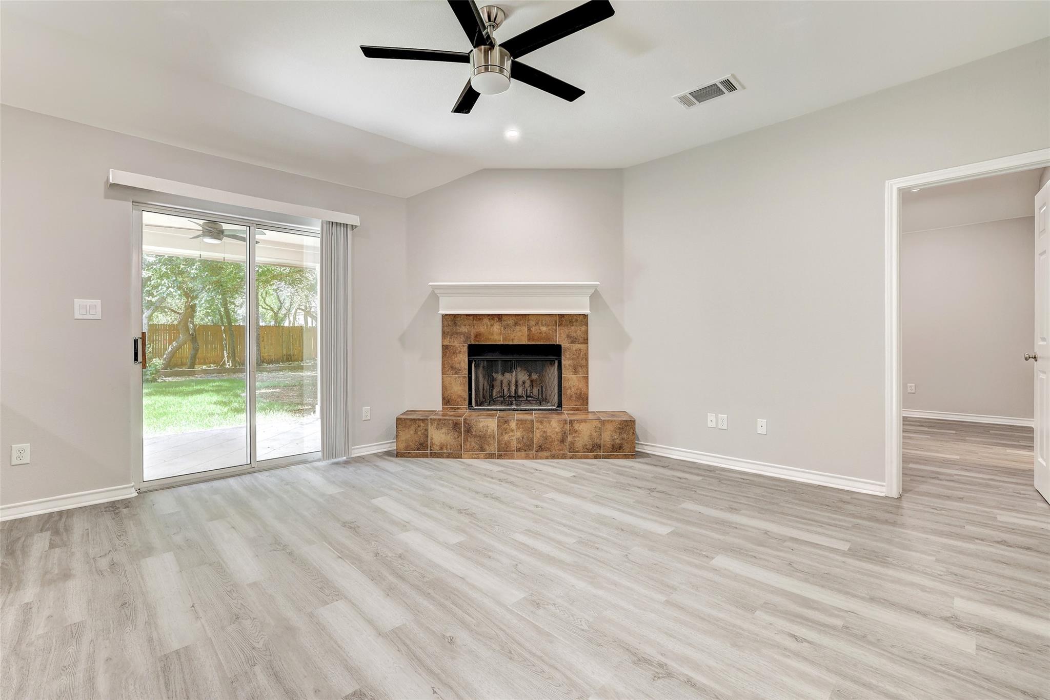 1106 Serenada Dr, Georgetown, TX 78628