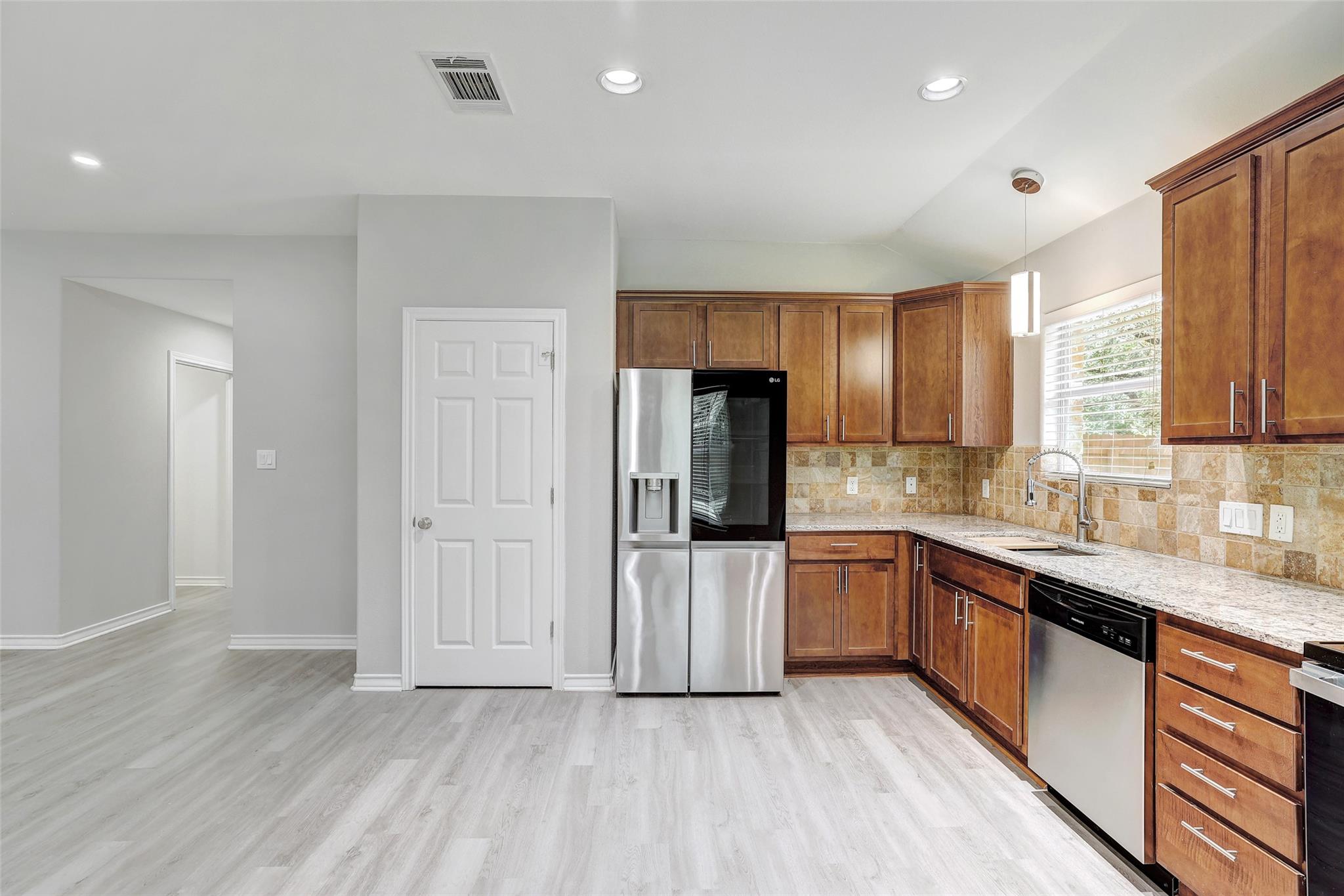 1106 Serenada Dr, Georgetown, TX 78628