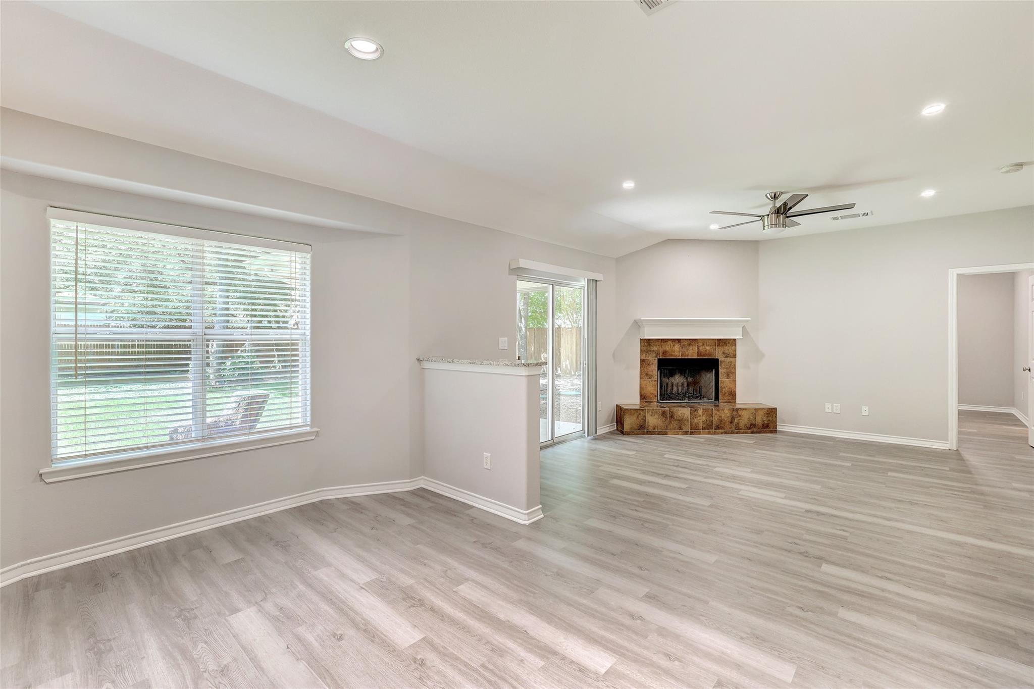 1106 Serenada Dr, Georgetown, TX 78628