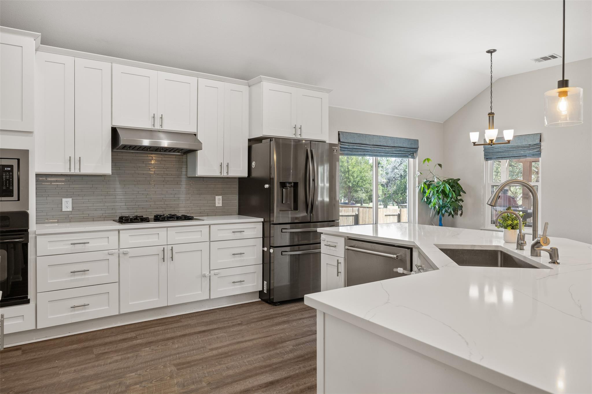 140 Stratton Ct, Austin, TX 78737