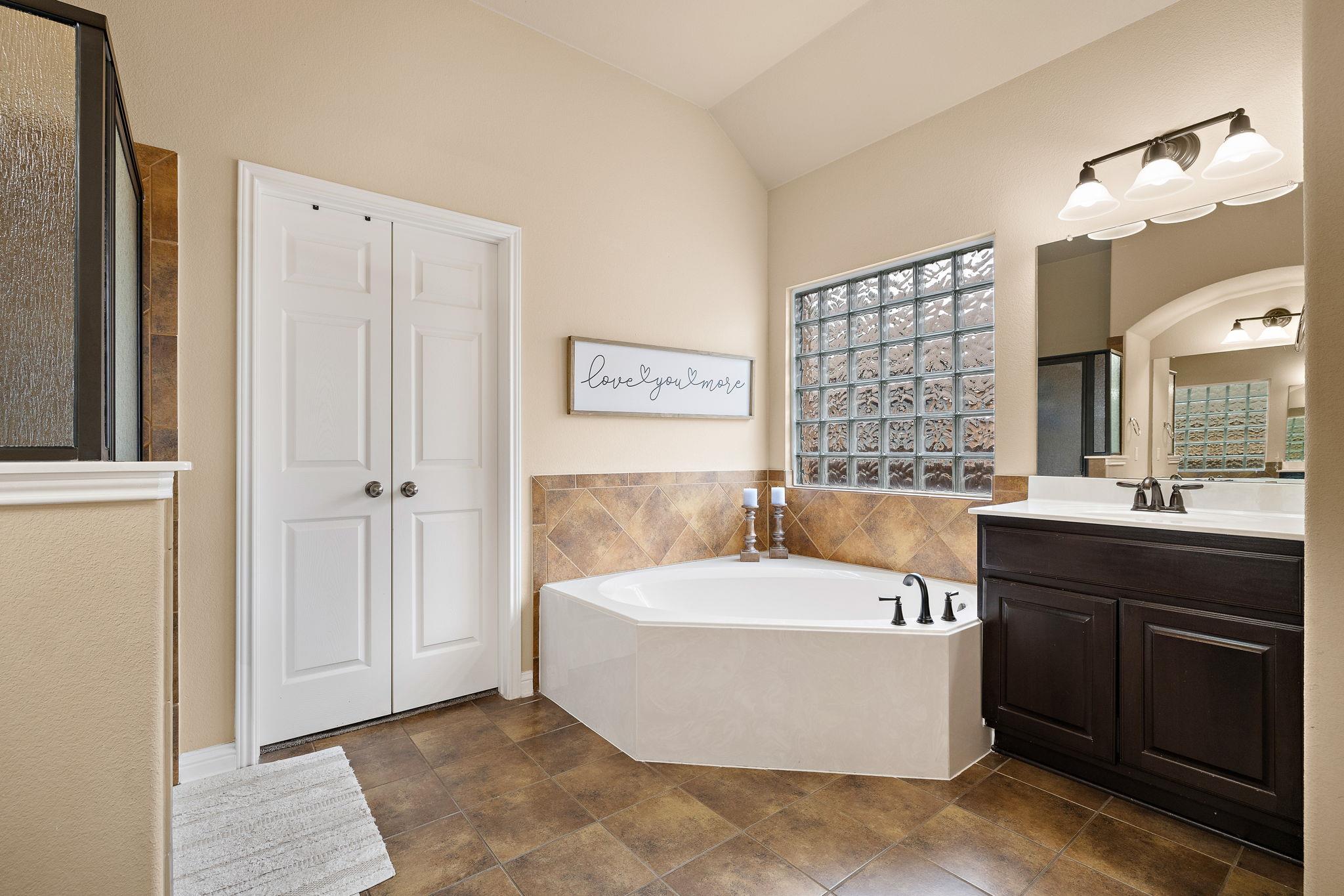 19428 Sangremon Way, Pflugerville, TX 78660