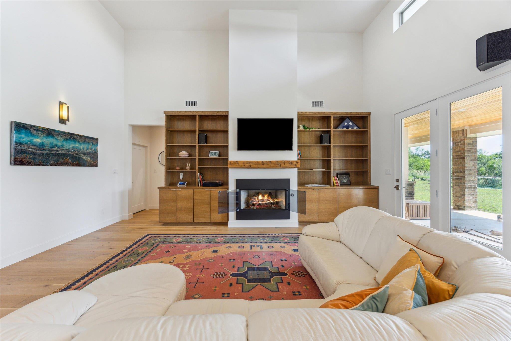 405 Spicewood Trails Dr, Spicewood, TX 78669