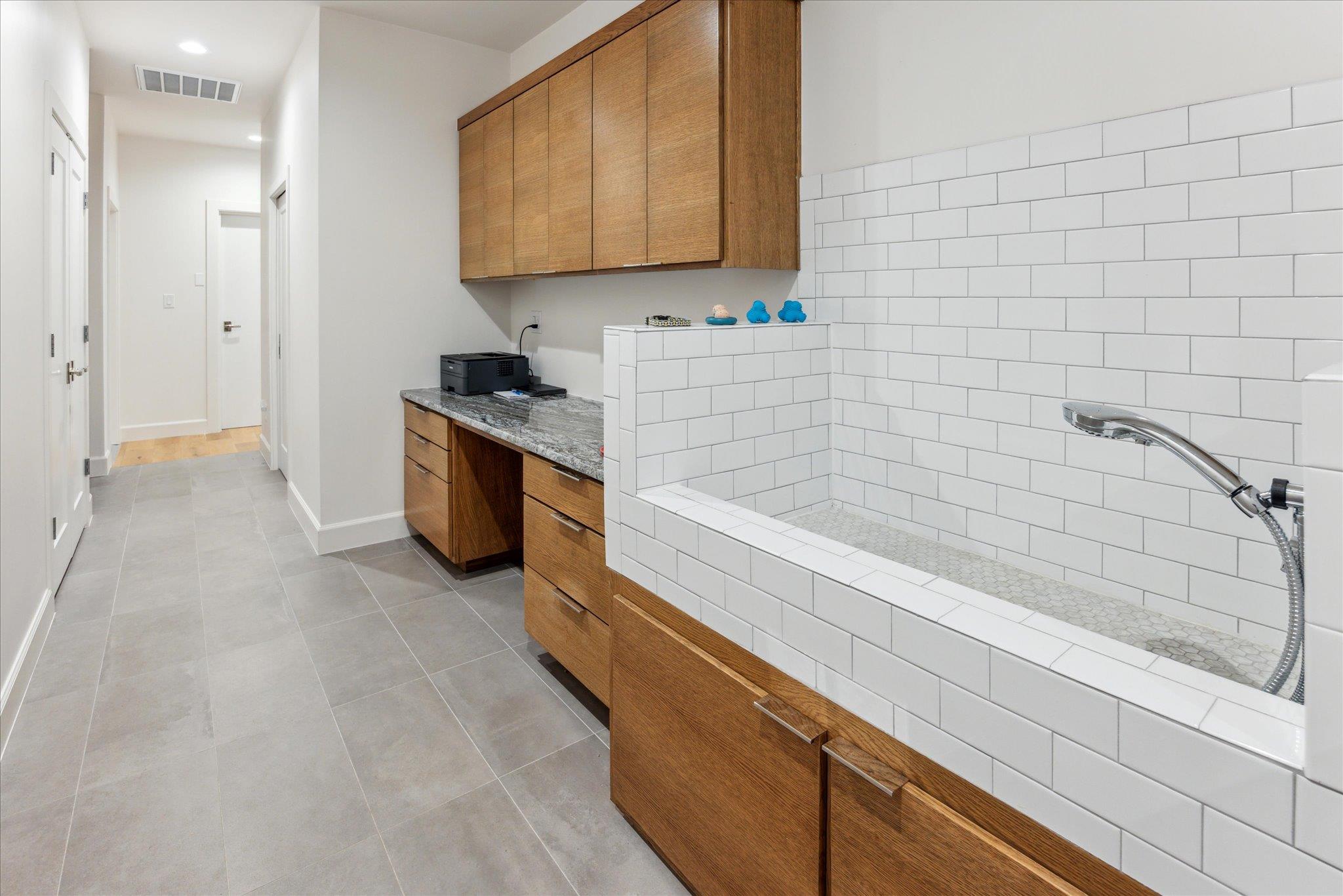 405 Spicewood Trails Dr, Spicewood, TX 78669