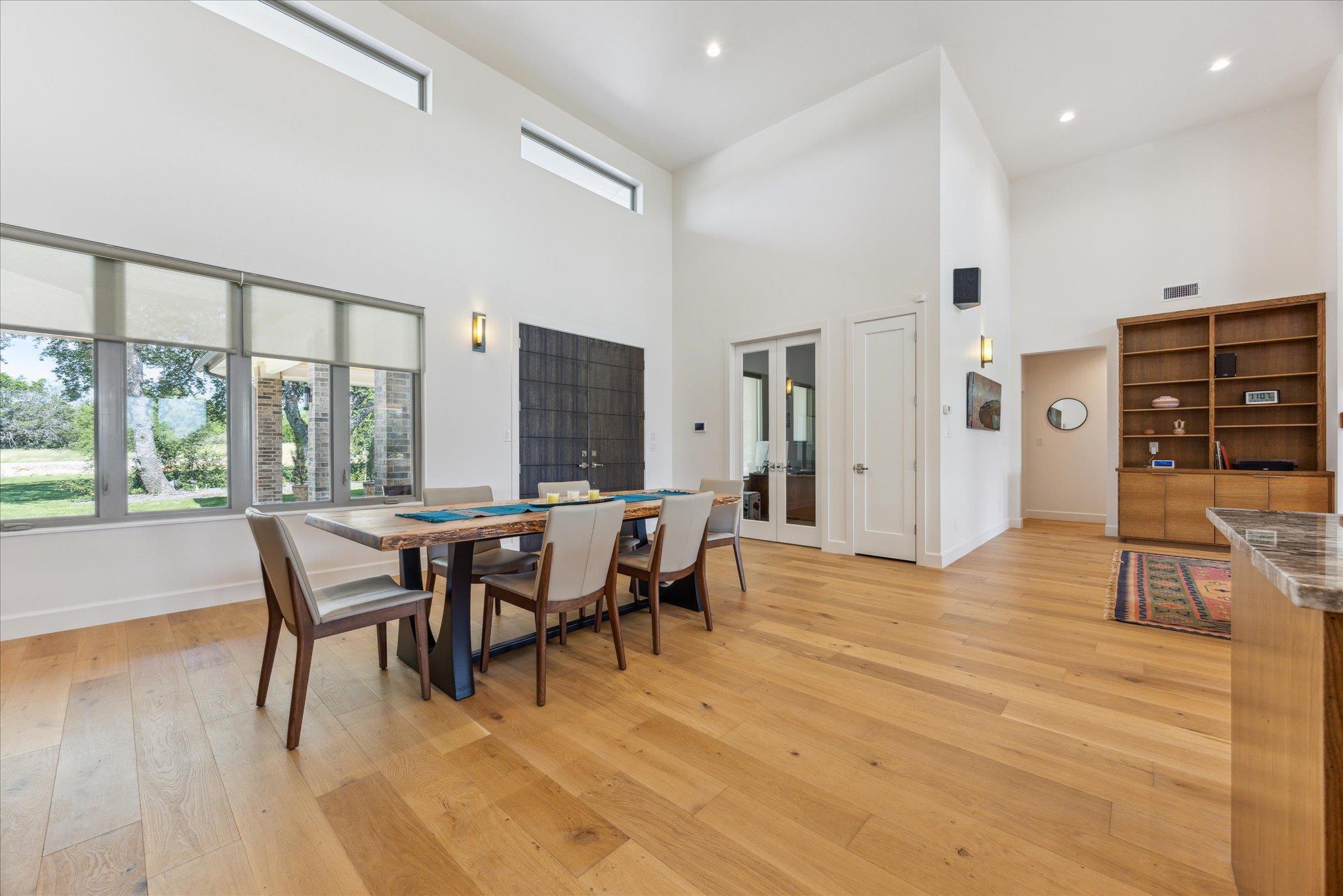 405 Spicewood Trails Dr, Spicewood, TX 78669