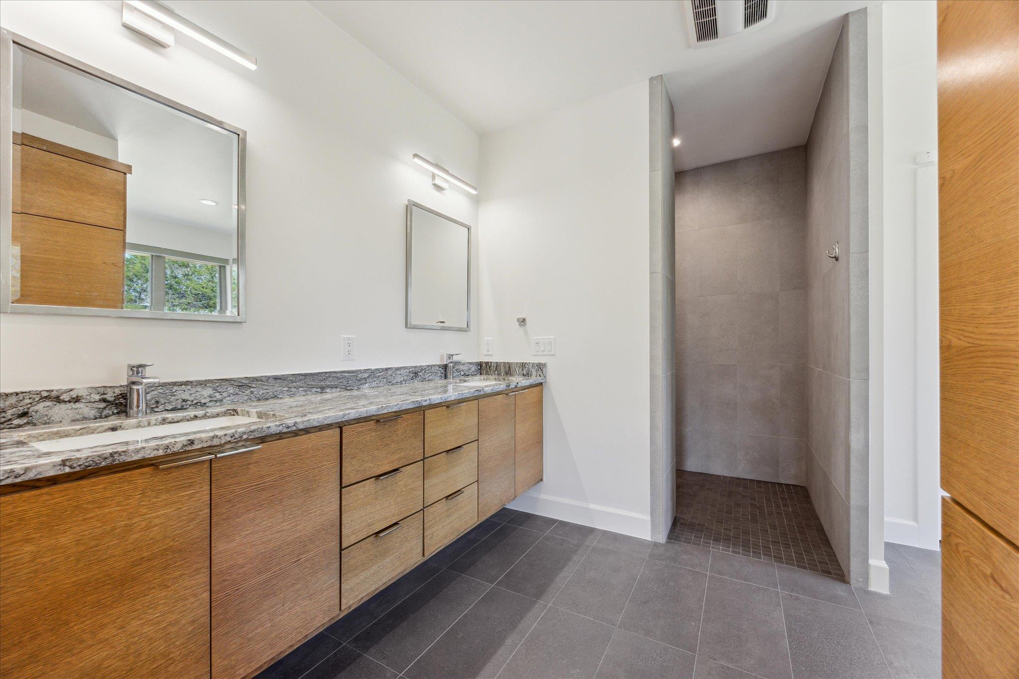 405 Spicewood Trails Dr, Spicewood, TX 78669