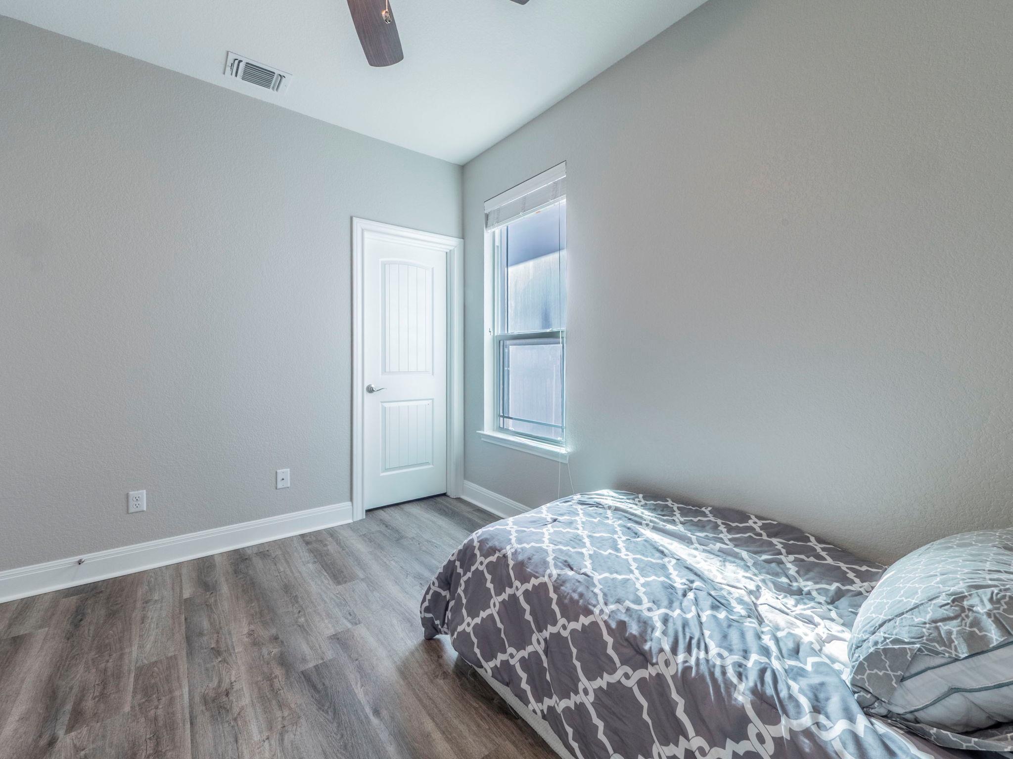 109 Holstein St # 107, Hutto, TX 78634