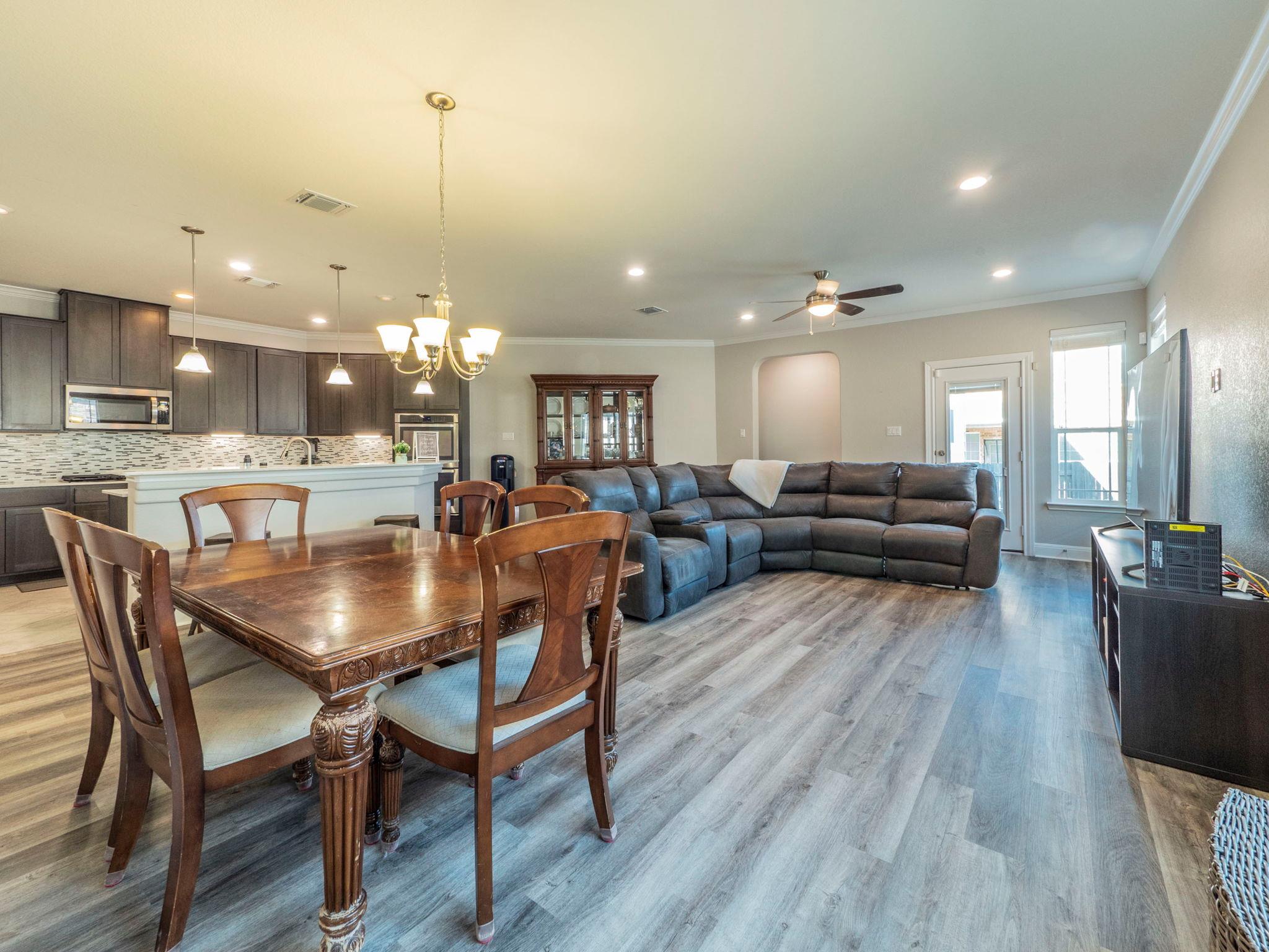 109 Holstein St # 107, Hutto, TX 78634