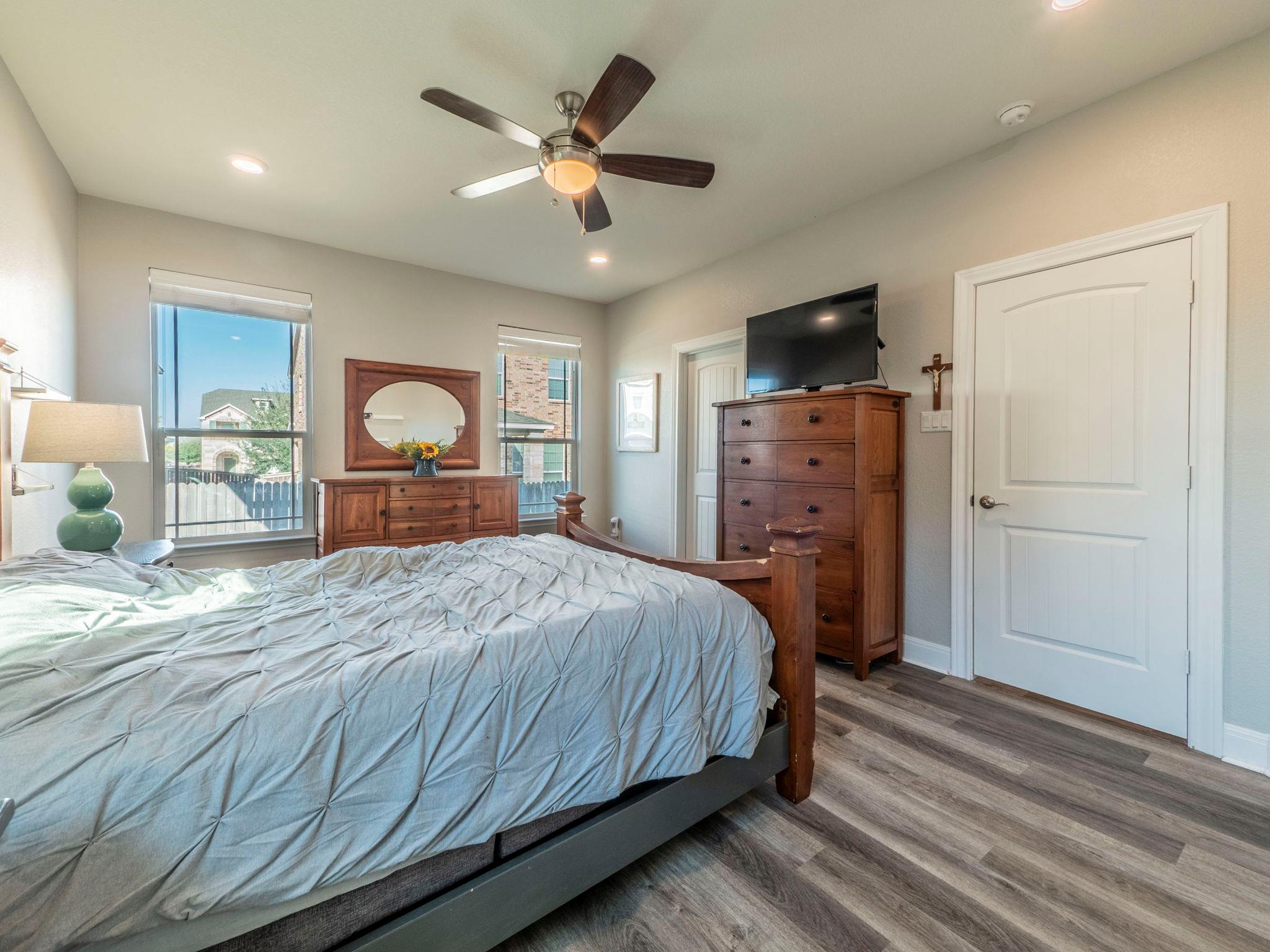 109 Holstein St # 107, Hutto, TX 78634