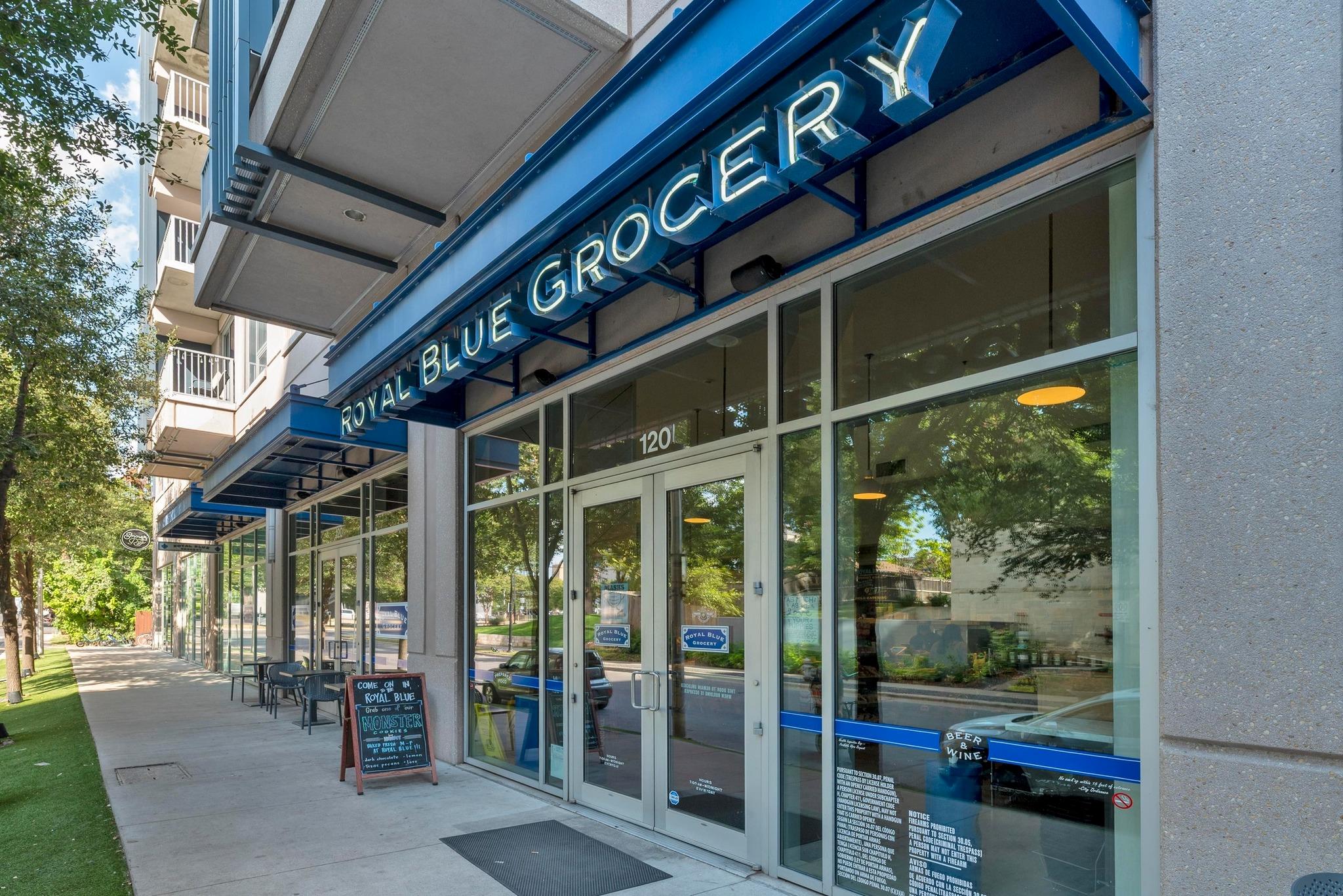 54 Rainey St # 1018, Austin, TX 78701