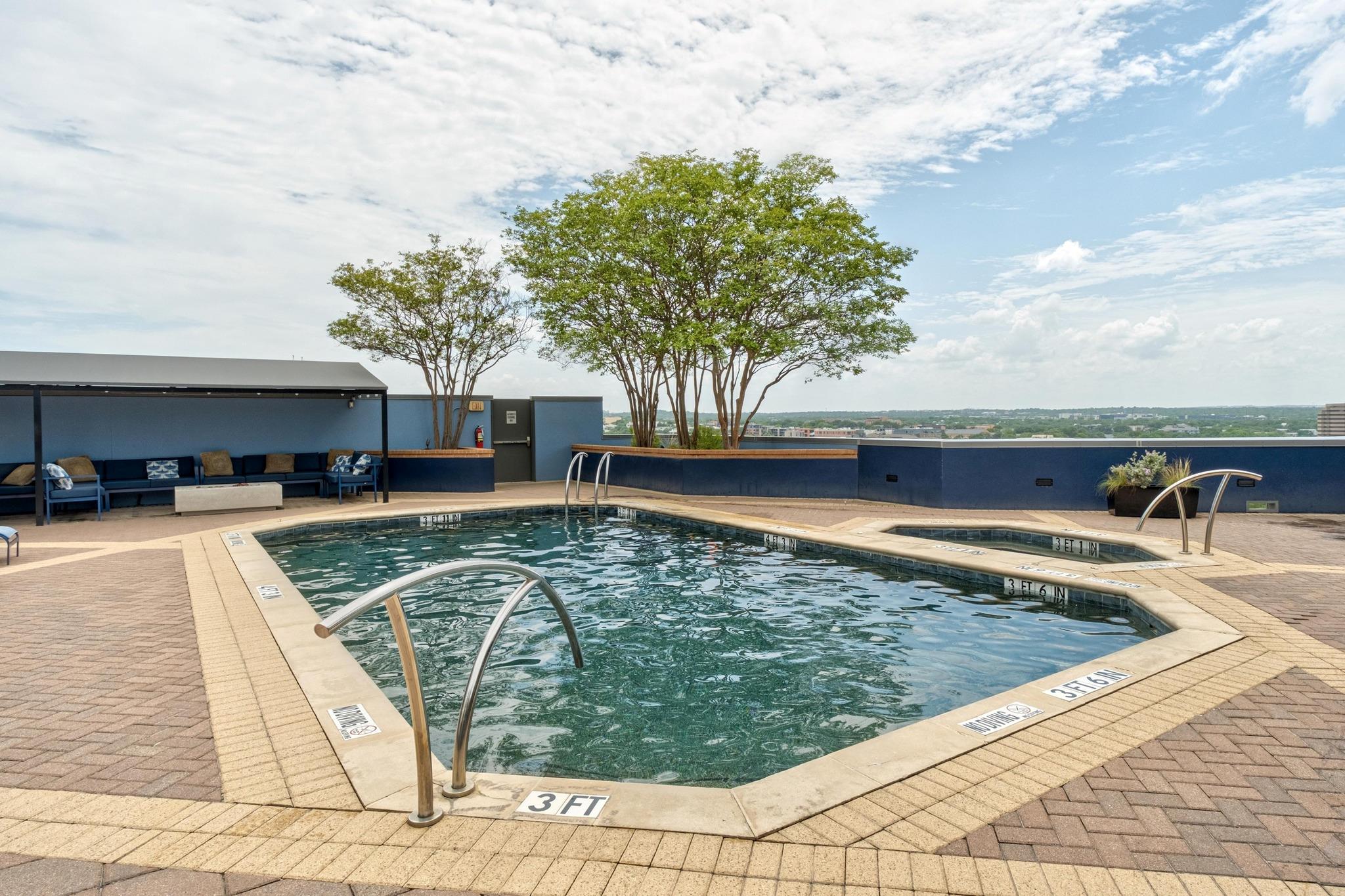 54 Rainey St # 1018, Austin, TX 78701