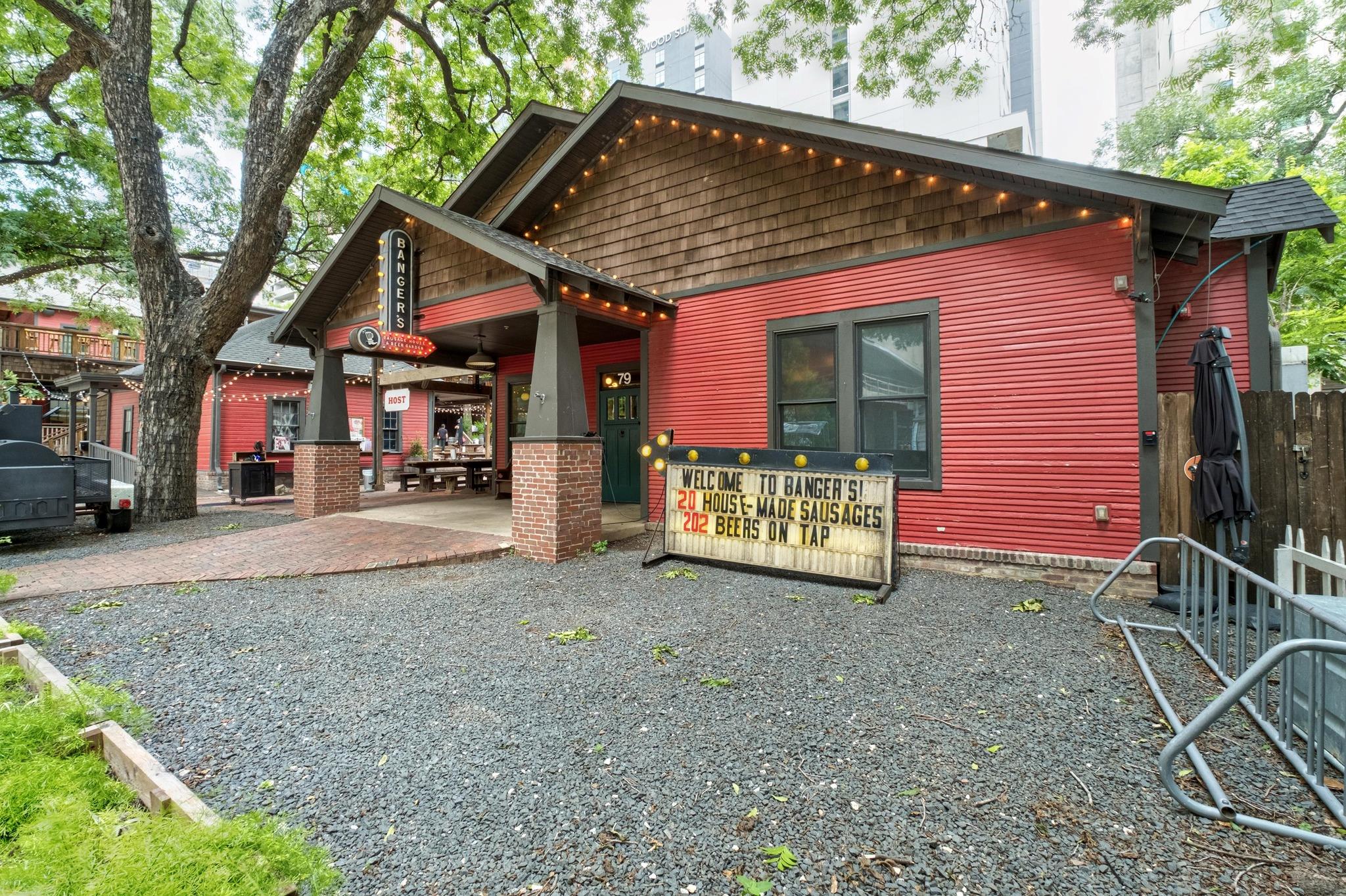 54 Rainey St # 1018, Austin, TX 78701