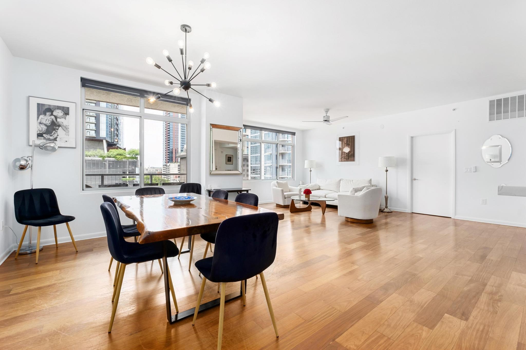 54 Rainey St # 1018, Austin, TX 78701