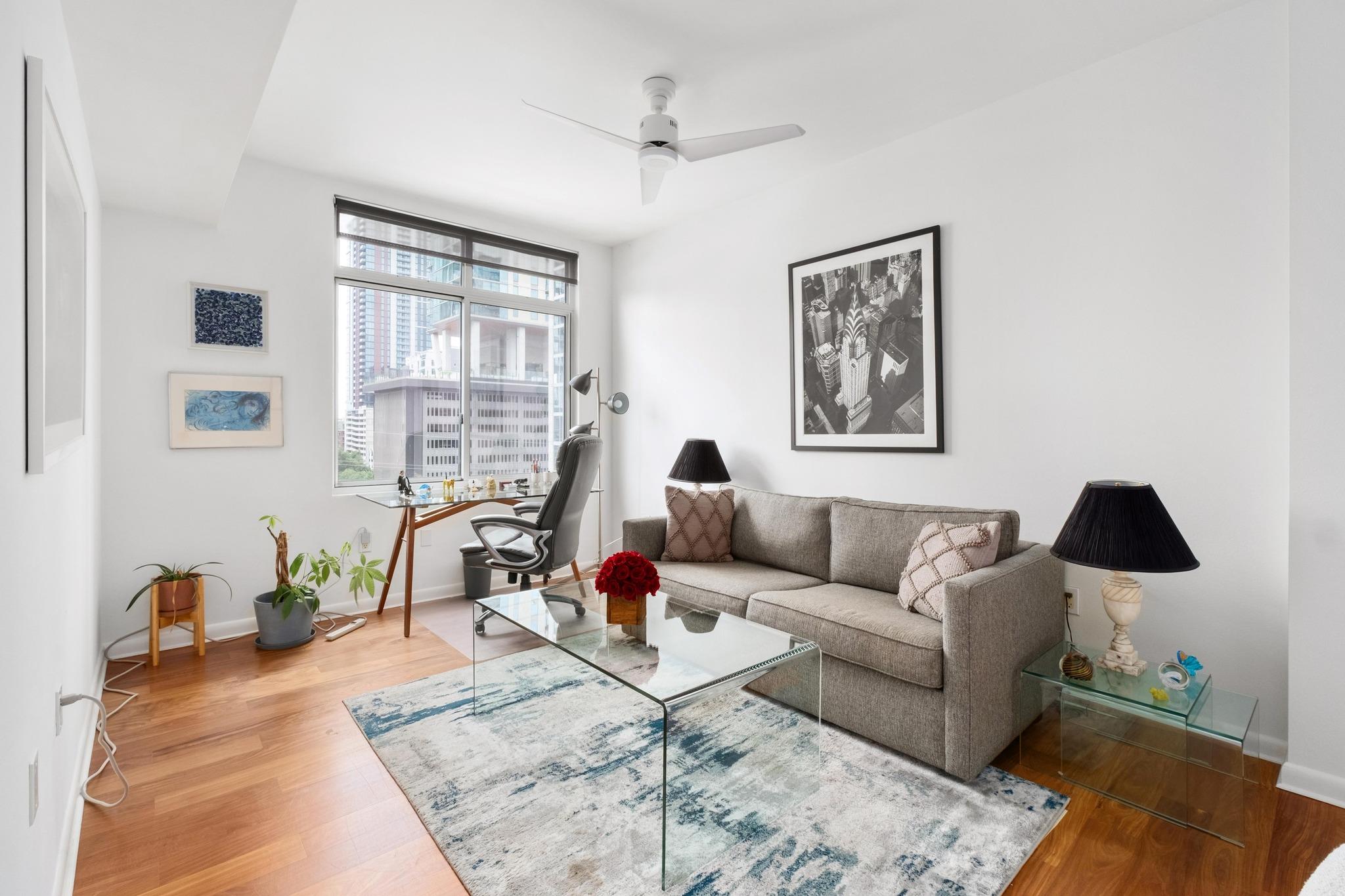 54 Rainey St # 1018, Austin, TX 78701