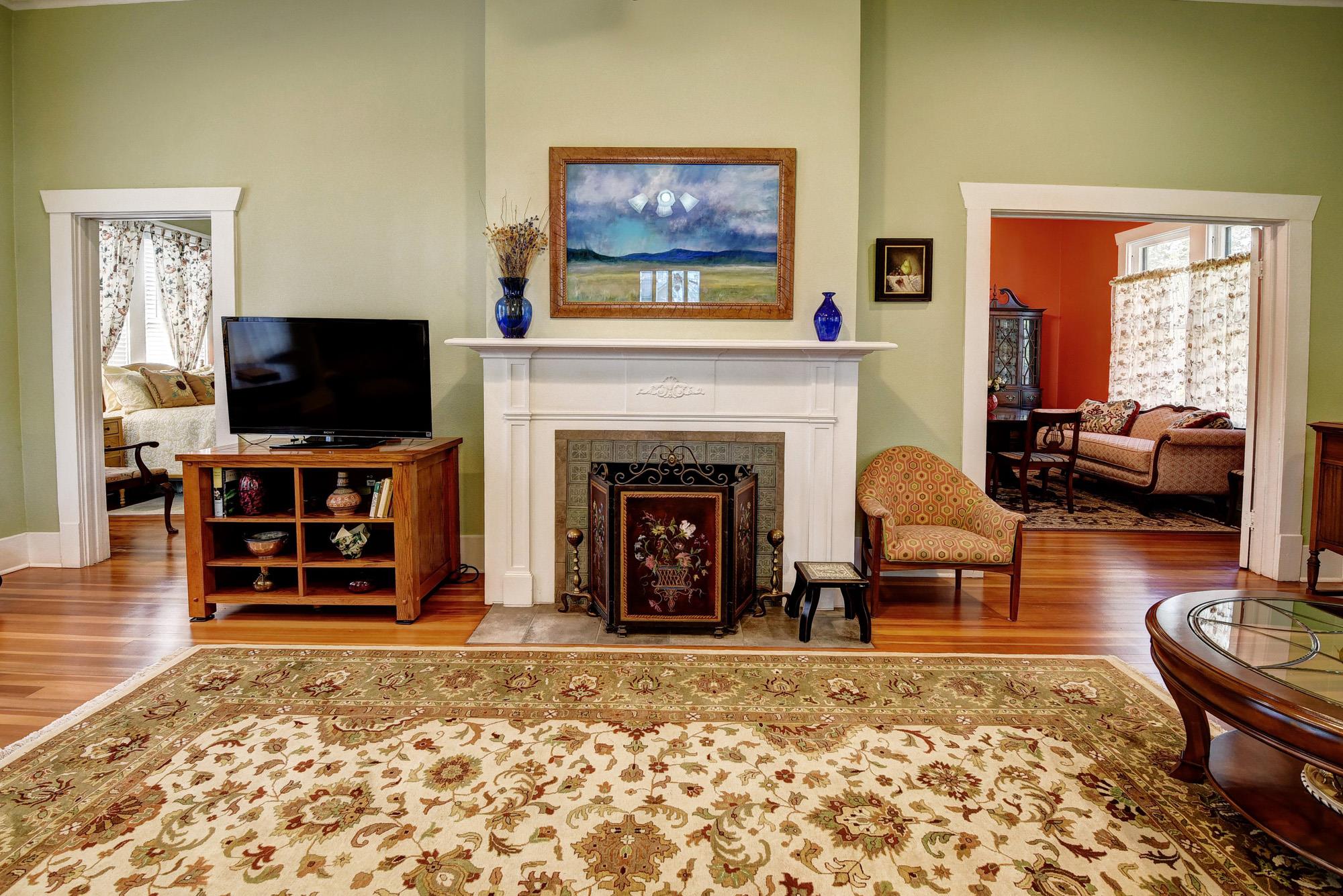 1102 Pecan St, Bastrop, TX 78602