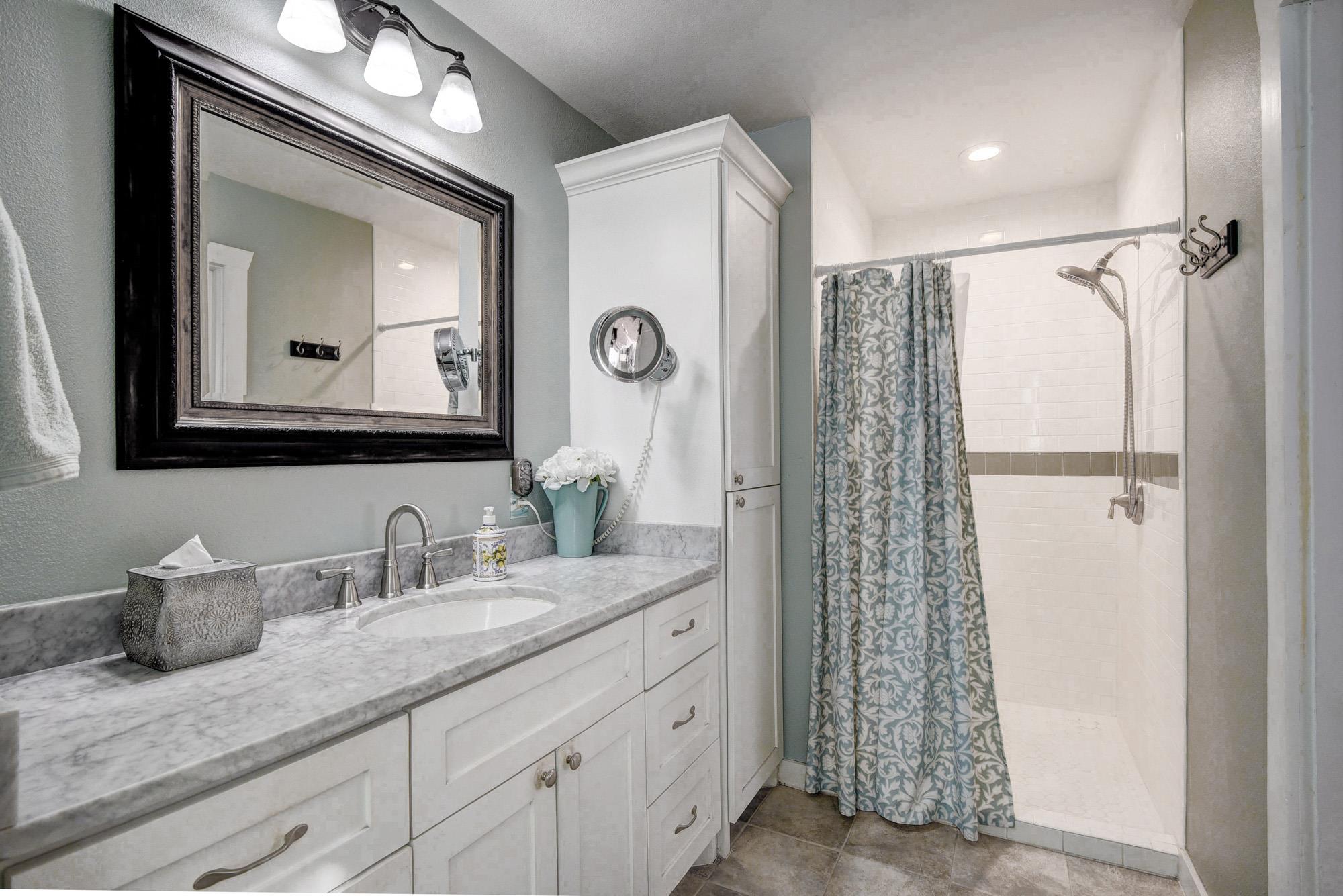 1102 Pecan St, Bastrop, TX 78602