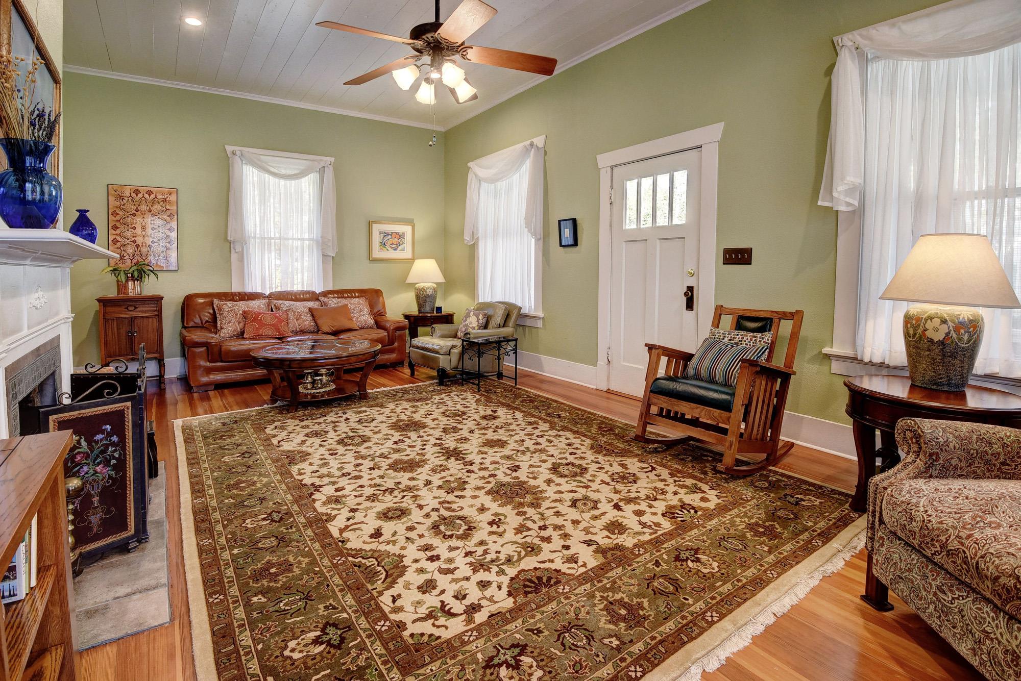 1102 Pecan St, Bastrop, TX 78602