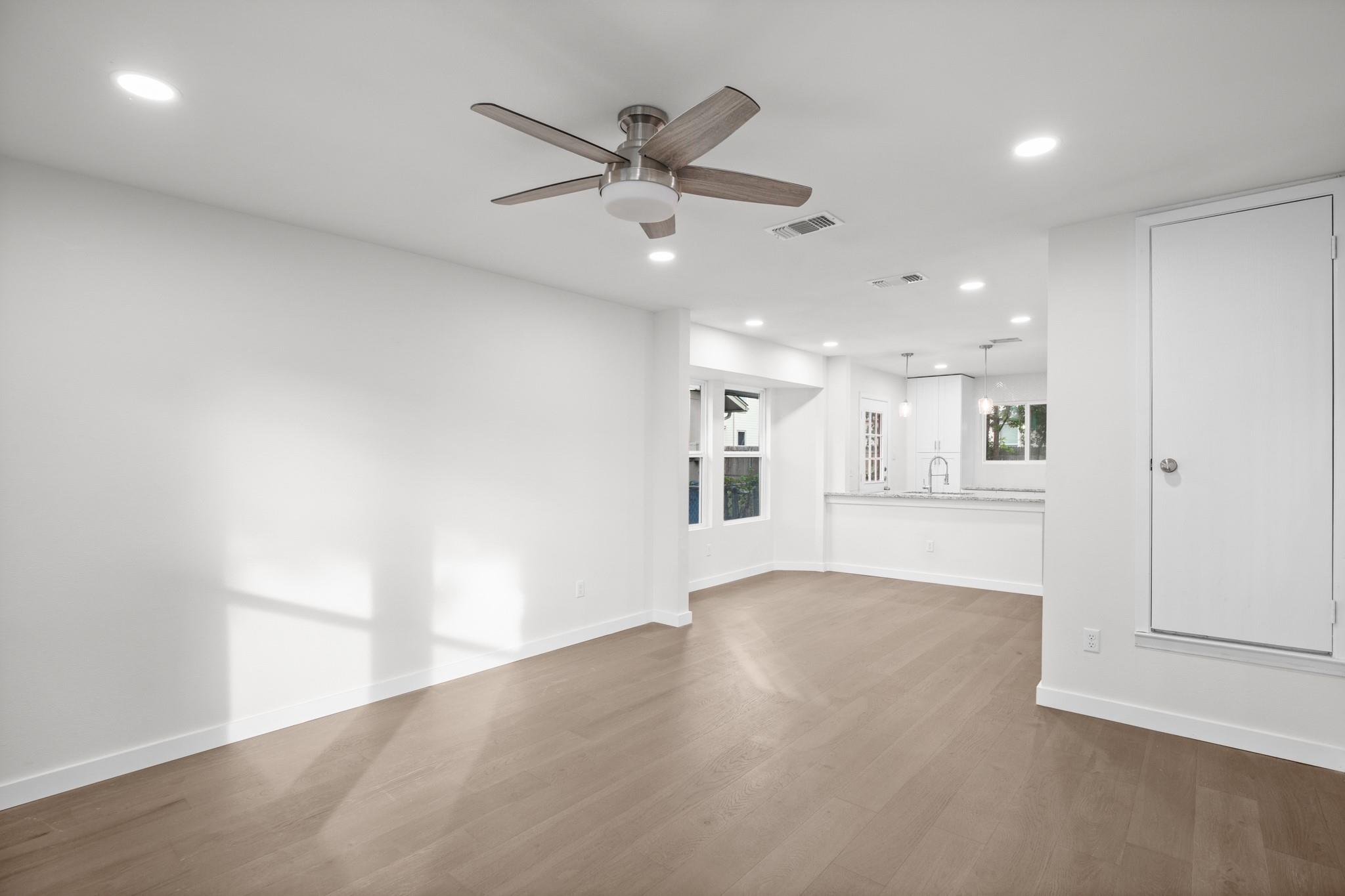 7520 Uray Dr, Austin, TX 78724