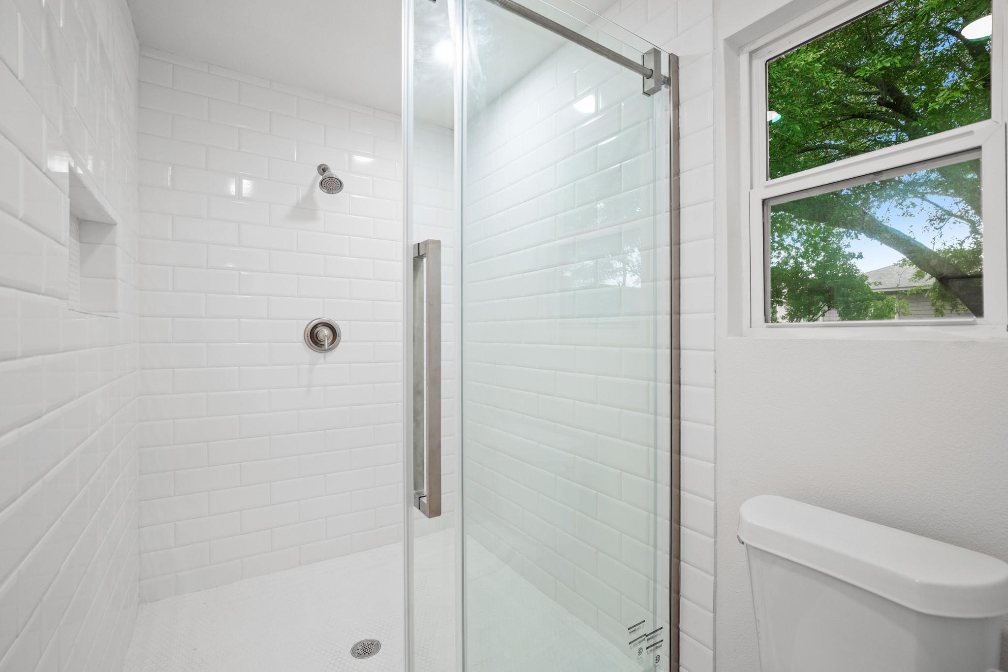 7520 Uray Dr, Austin, TX 78724