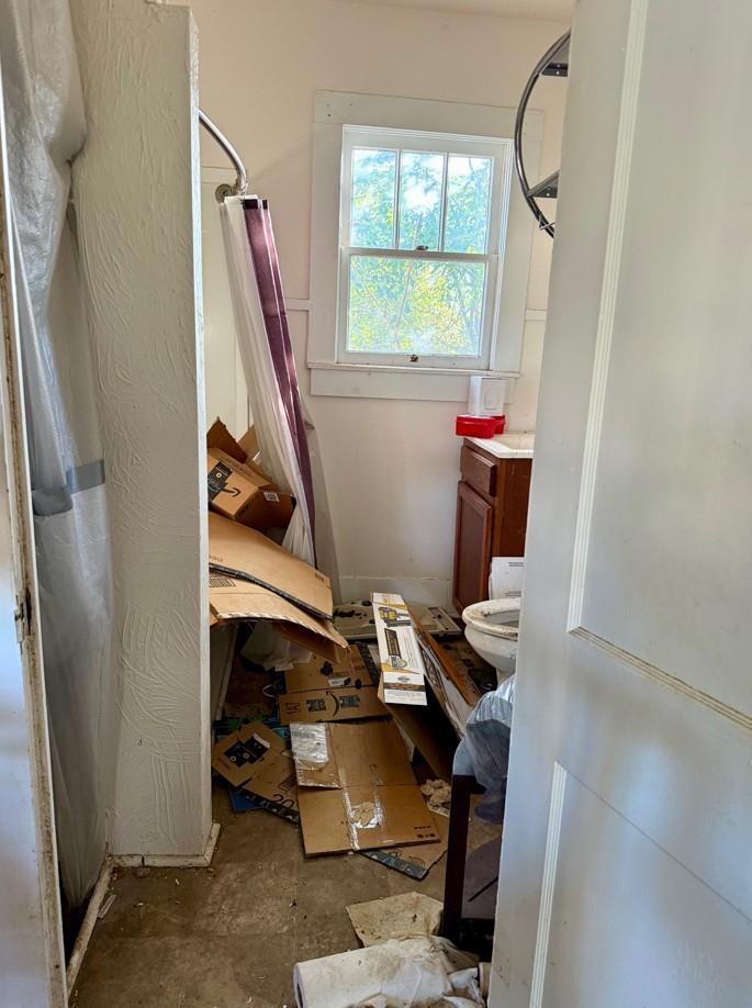 1604 N Travis Ave, Cameron, TX 76520