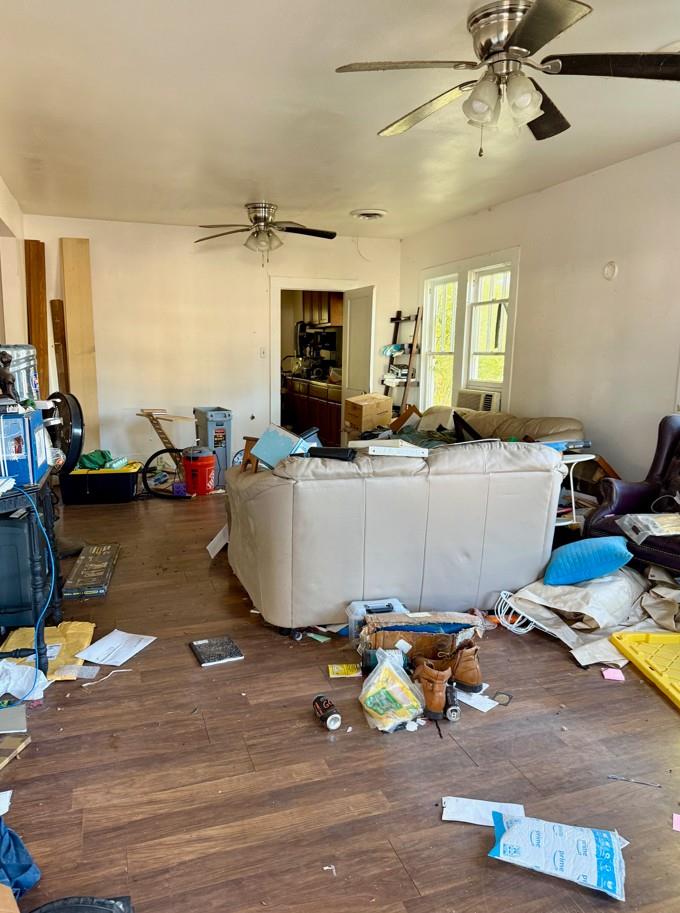 1604 N Travis Ave, Cameron, TX 76520