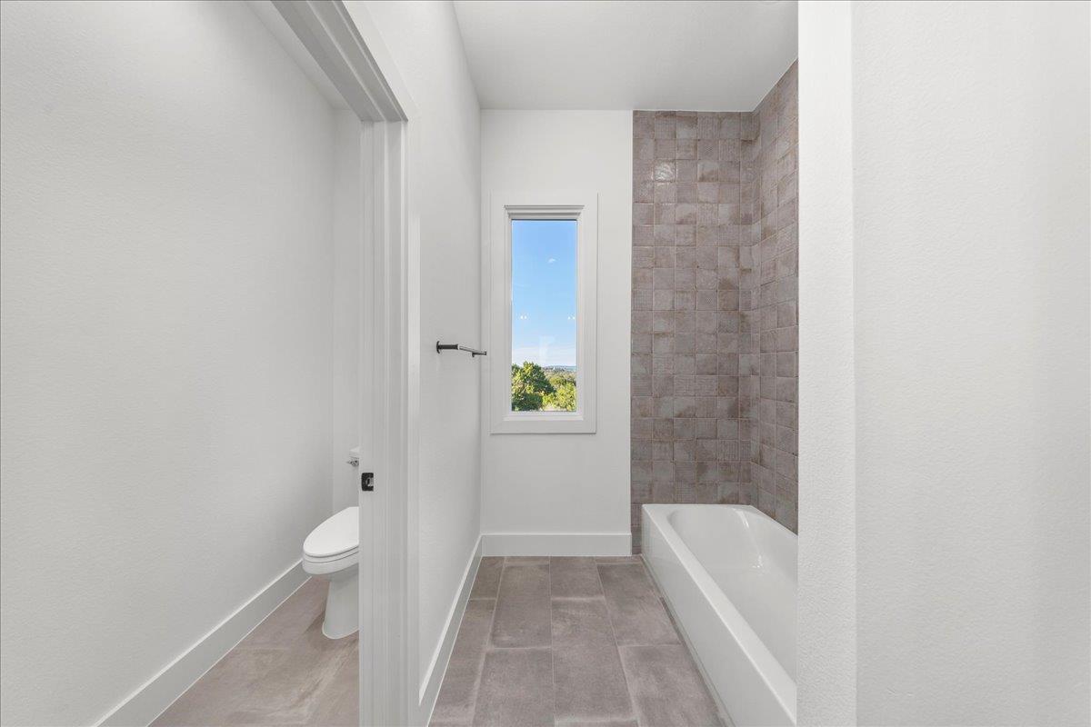 102 Mountain Home Rd, Horseshoe Bay, TX 78657