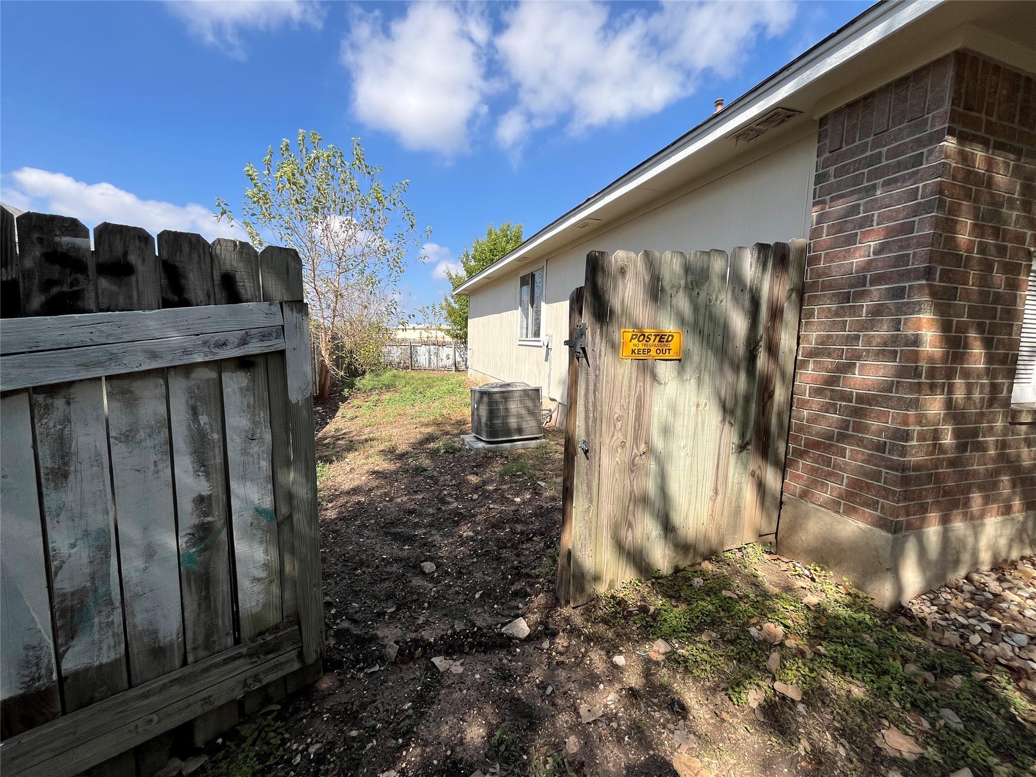 720 Brandi Cir, Kyle, TX 78610