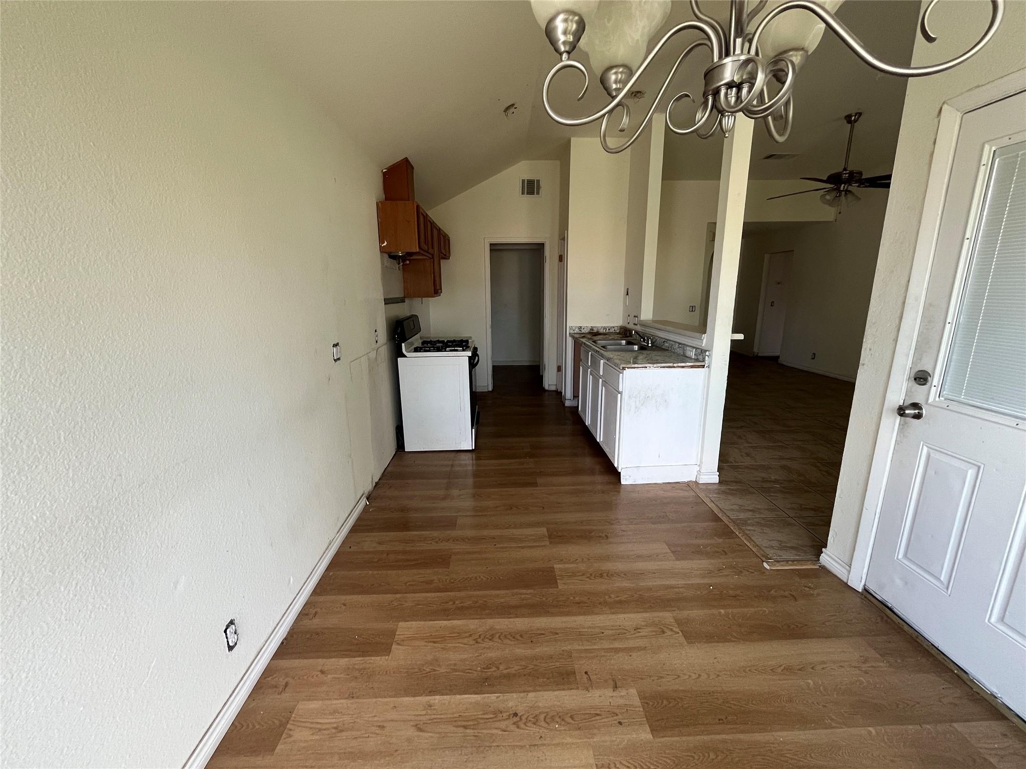 720 Brandi Cir, Kyle, TX 78610