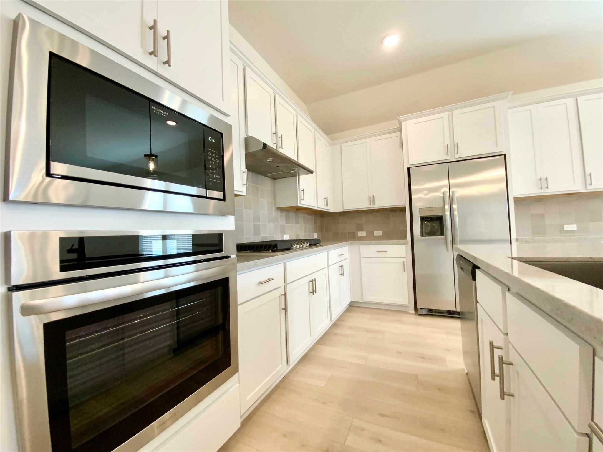 247 Du Bois Ln, Kyle, TX 78640