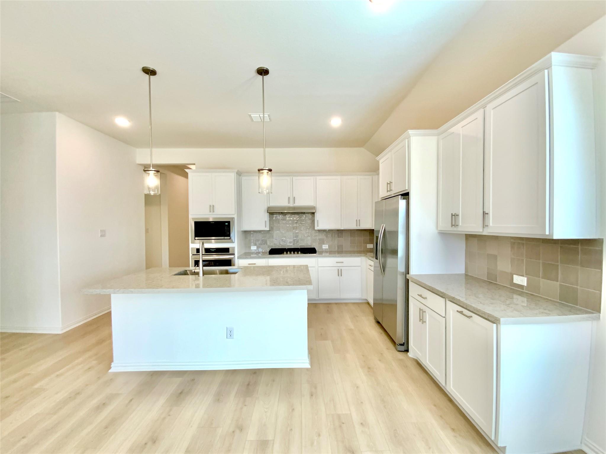 247 Du Bois Ln, Kyle, TX 78640