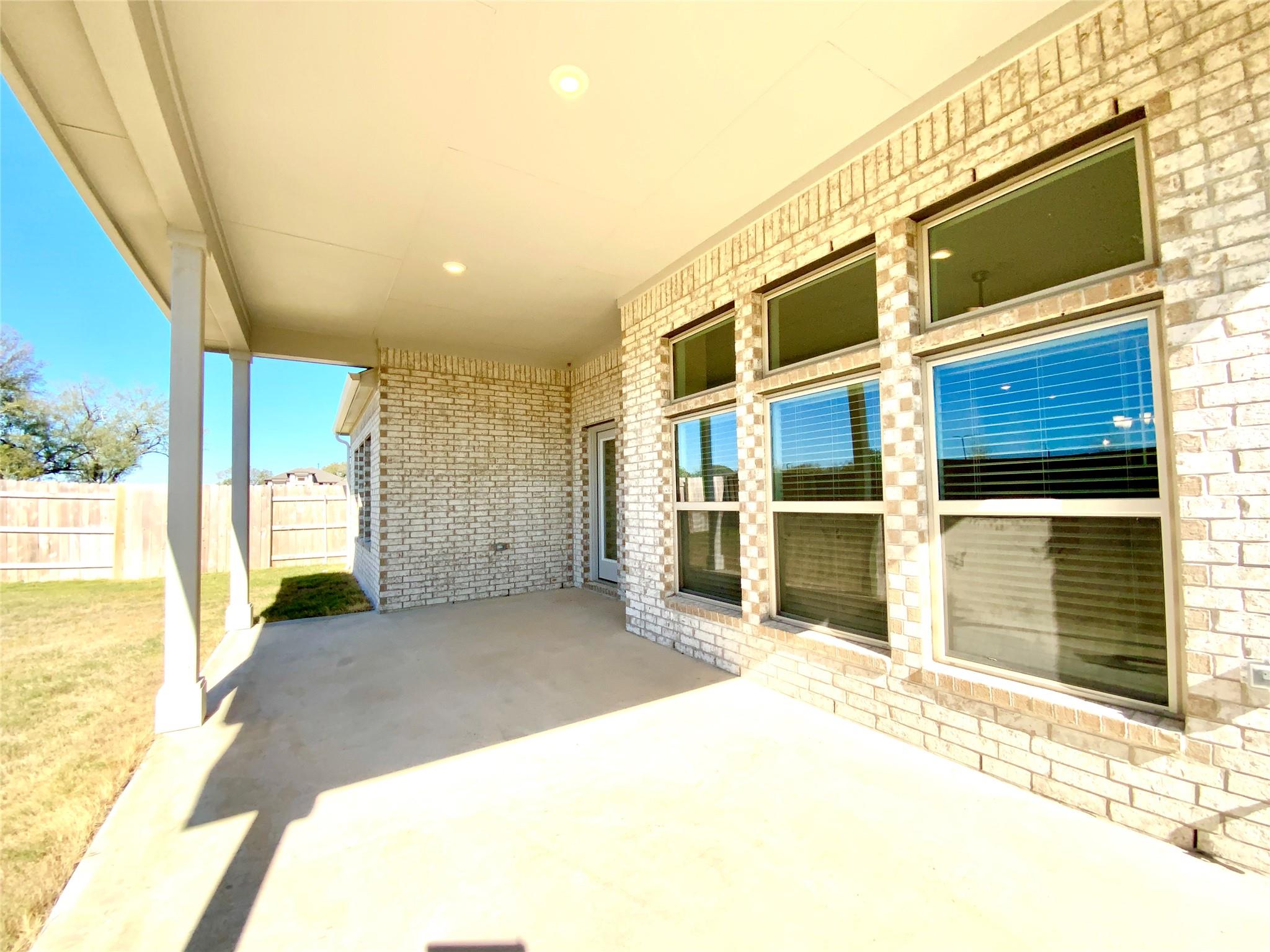 247 Du Bois Ln, Kyle, TX 78640