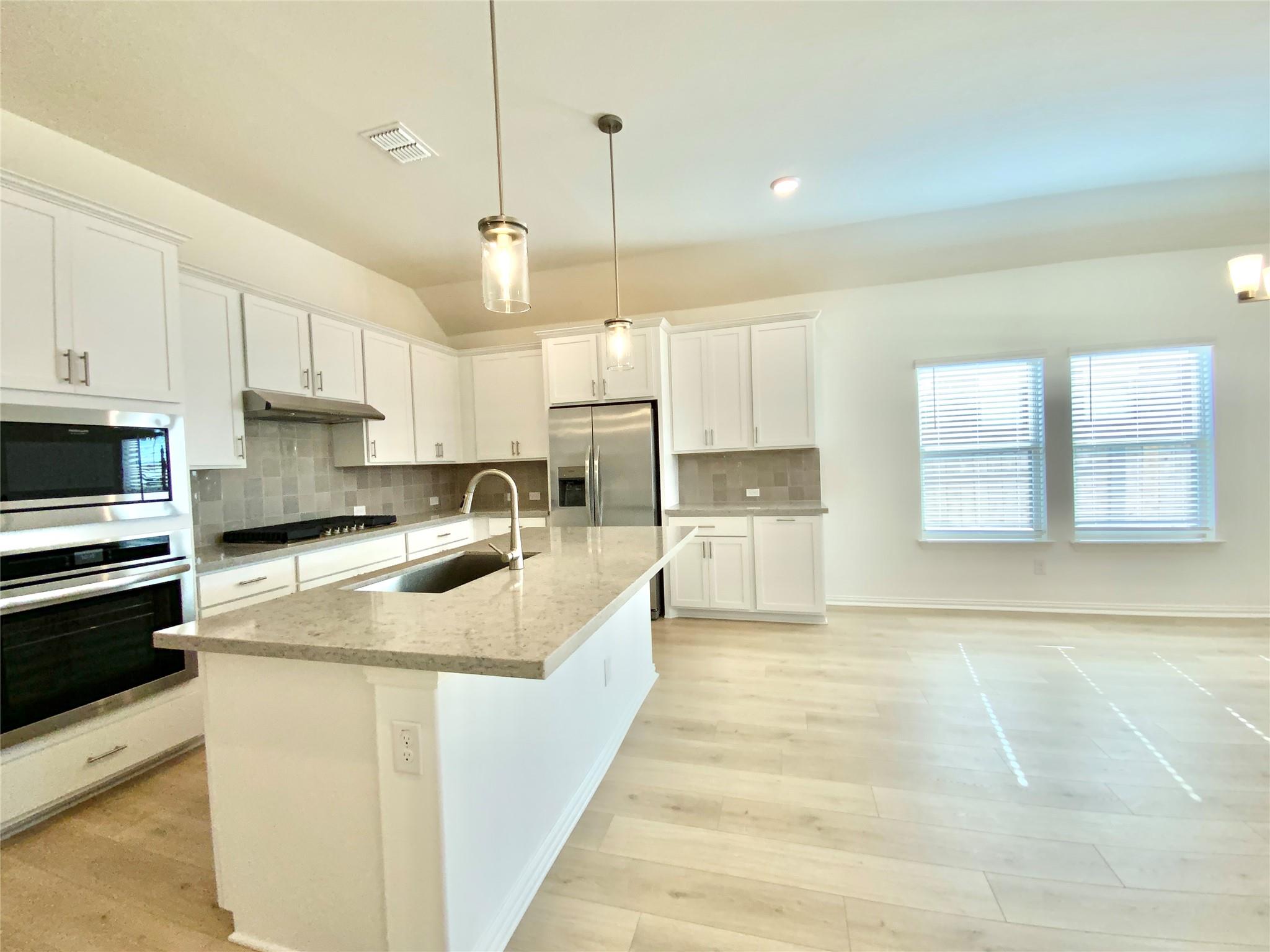 247 Du Bois Ln, Kyle, TX 78640