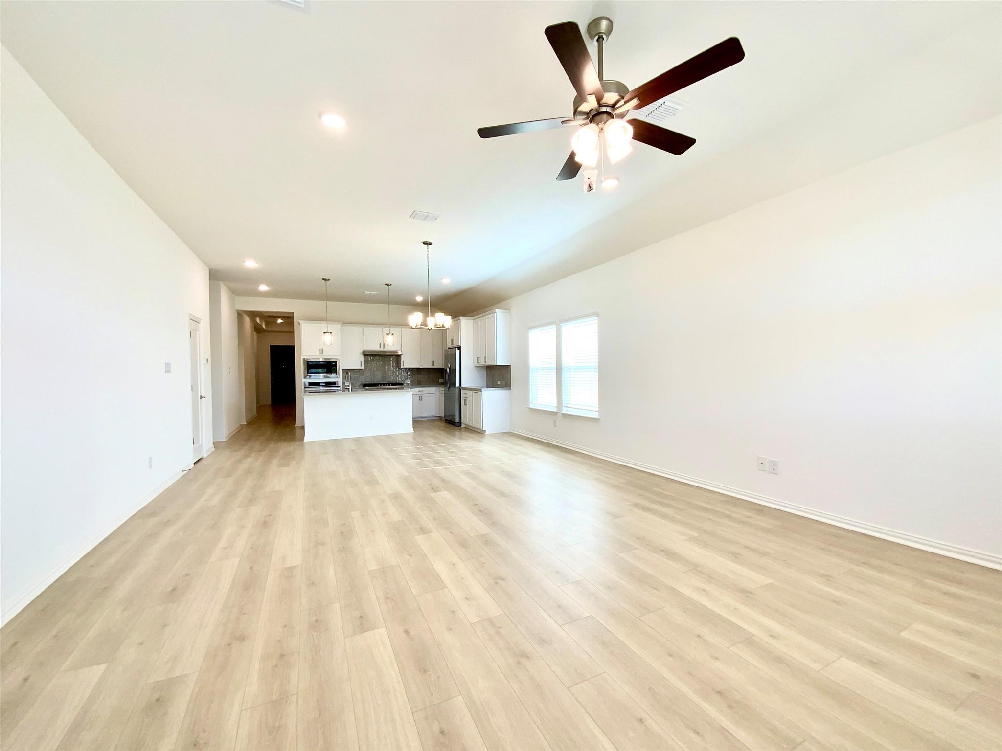 247 Du Bois Ln, Kyle, TX 78640