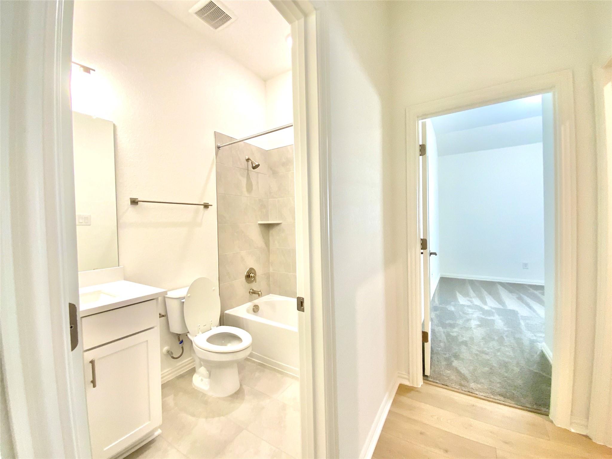 247 Du Bois Ln, Kyle, TX 78640