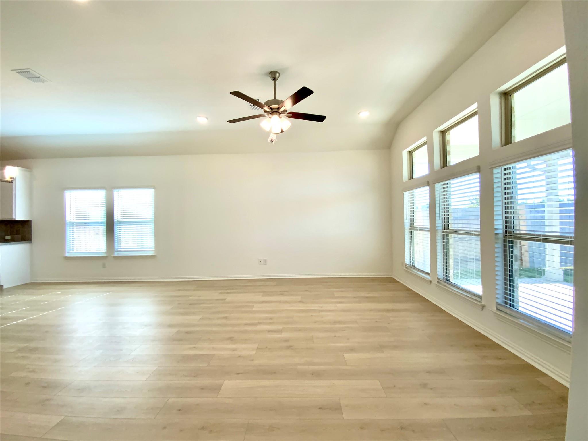 247 Du Bois Ln, Kyle, TX 78640