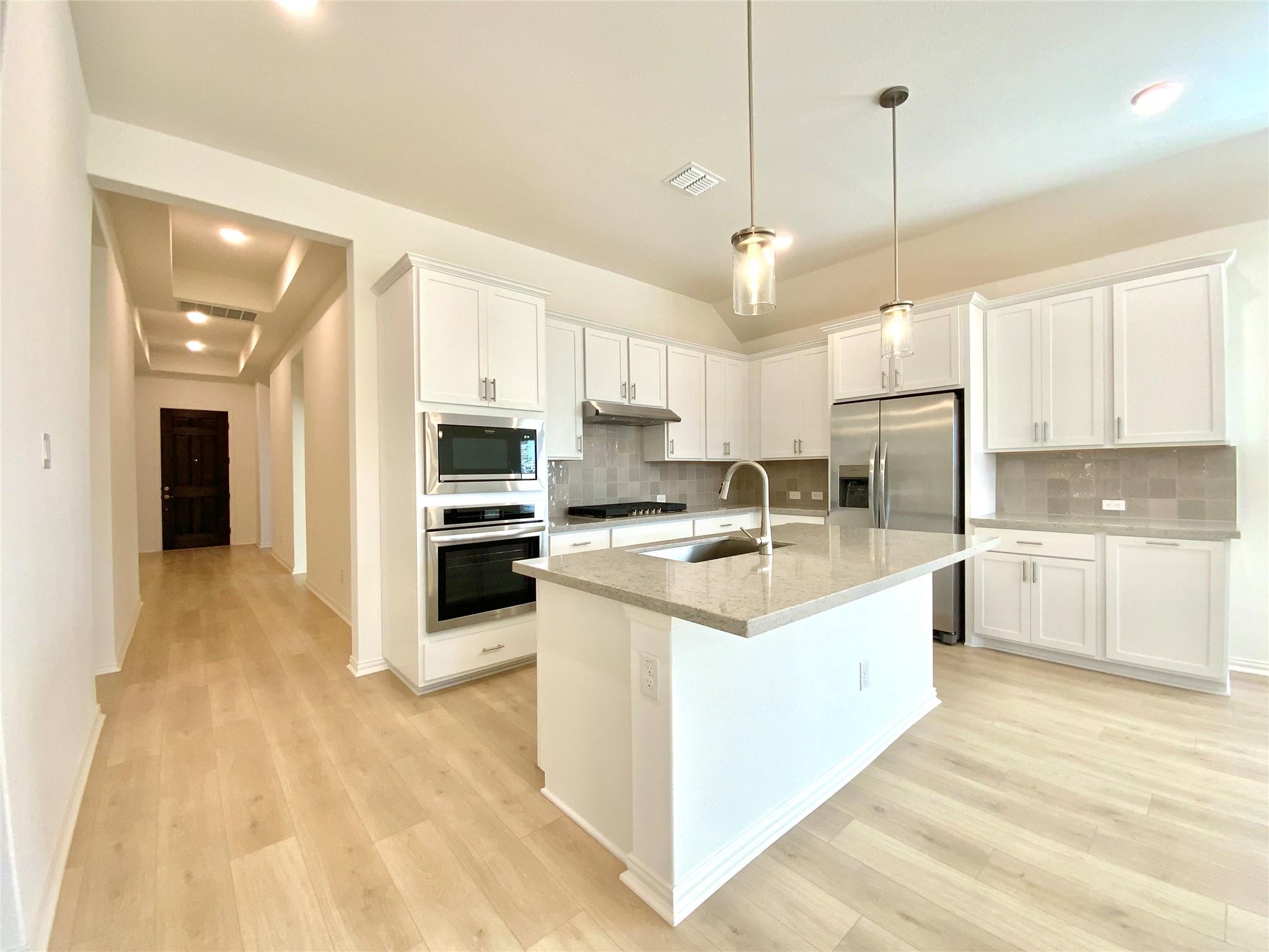 247 Du Bois Ln, Kyle, TX 78640