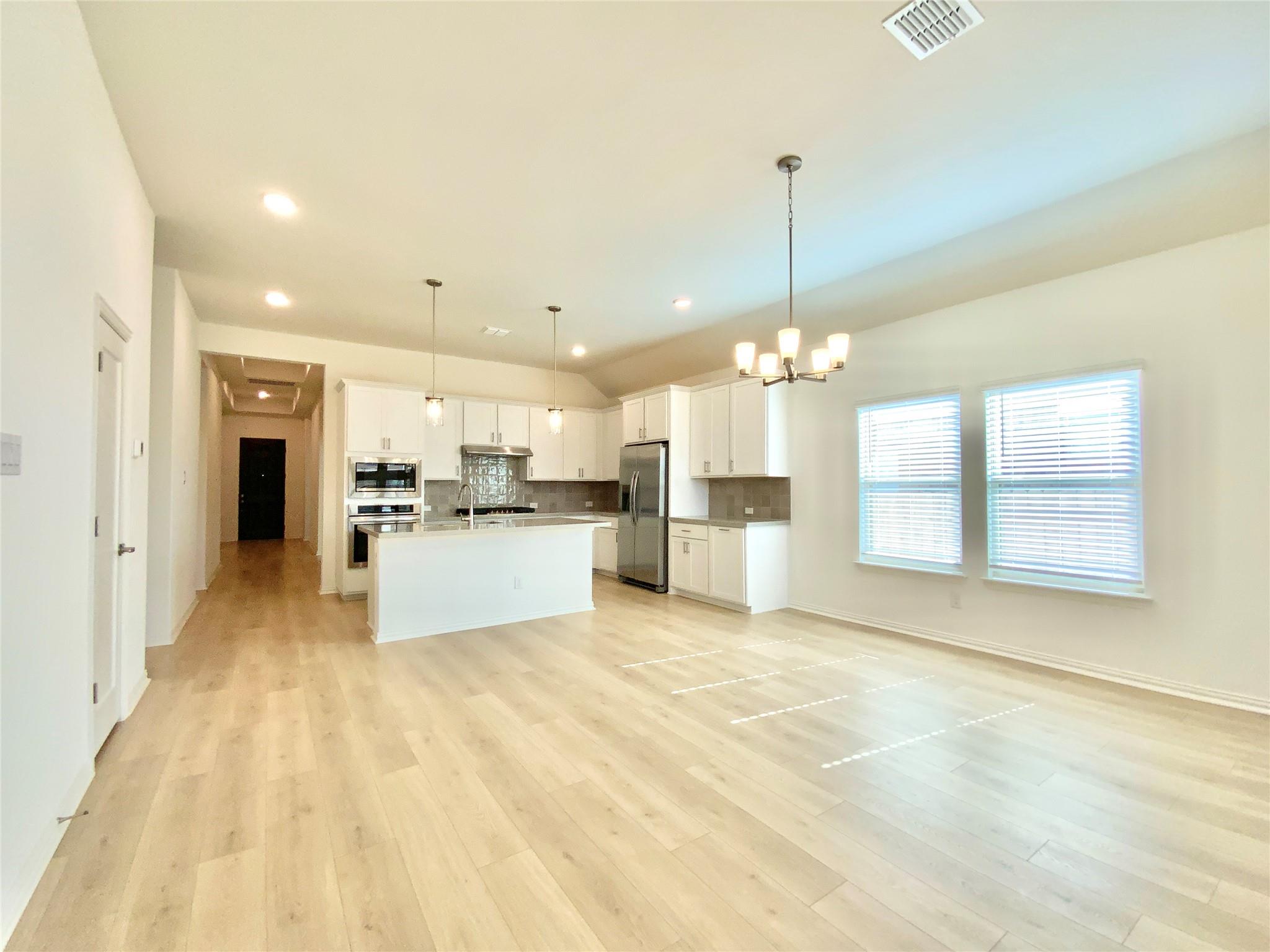 247 Du Bois Ln, Kyle, TX 78640