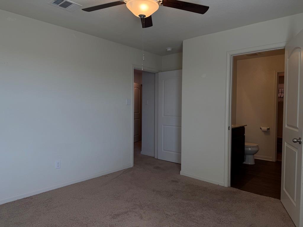 709 Yearwood Ln # 48E, Jarrell, TX 76537