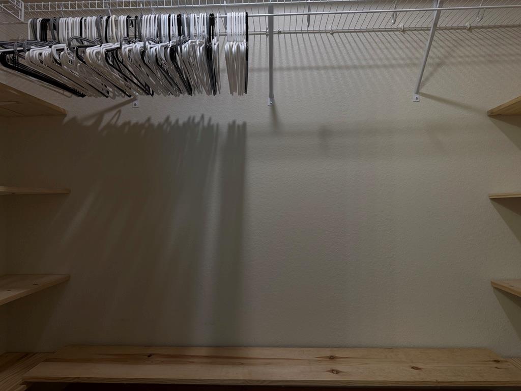 709 Yearwood Ln # 48E, Jarrell, TX 76537