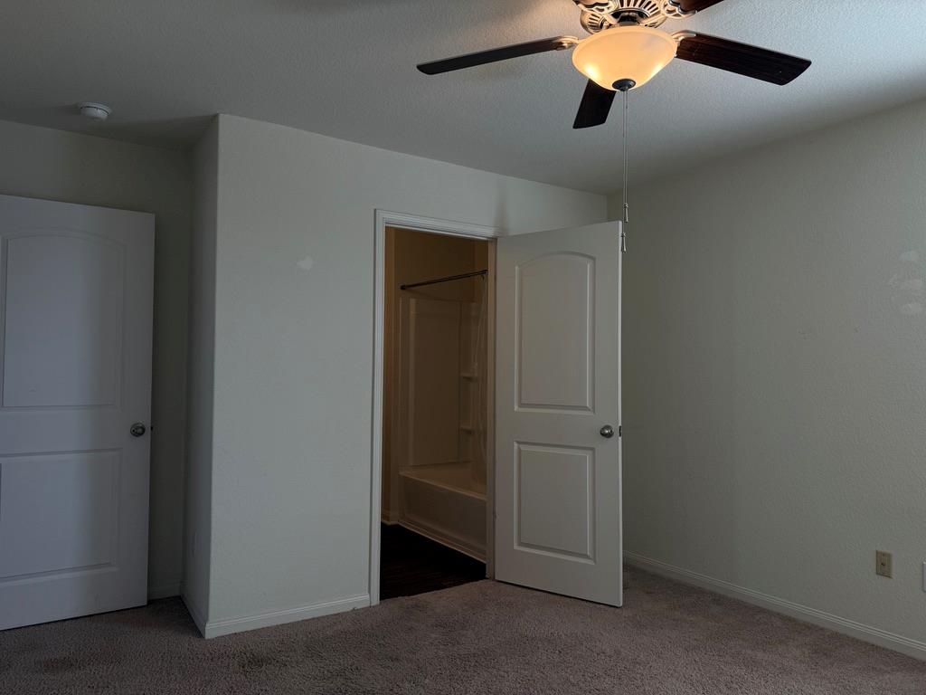 709 Yearwood Ln # 48E, Jarrell, TX 76537