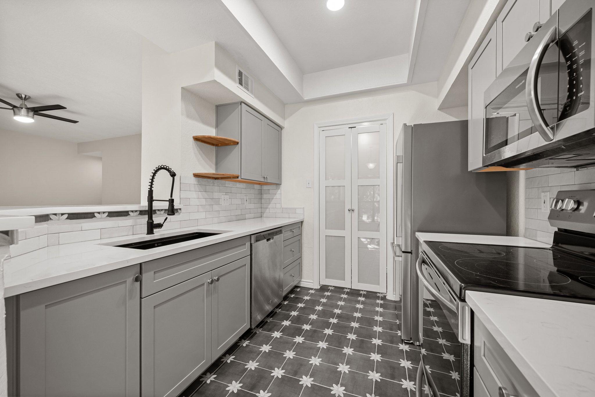 4711 Spicewood Springs Rd # 2-107, Austin, TX 78759