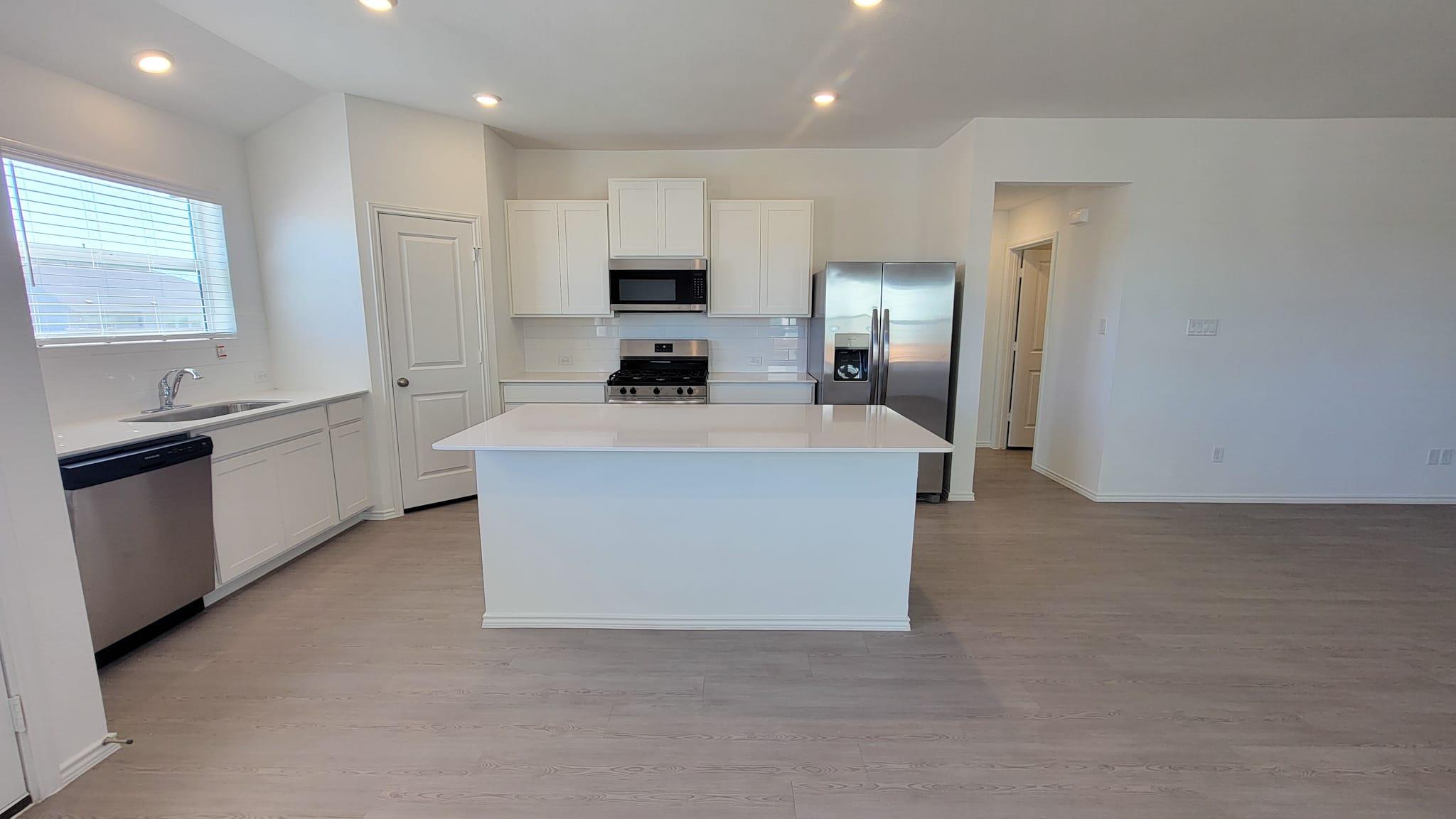 300 DREYER, Kyle, TX 78640