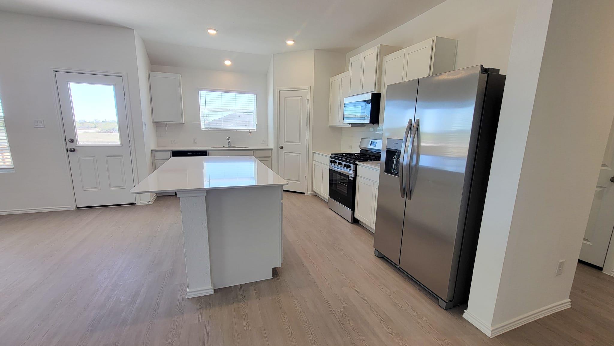 300 DREYER, Kyle, TX 78640