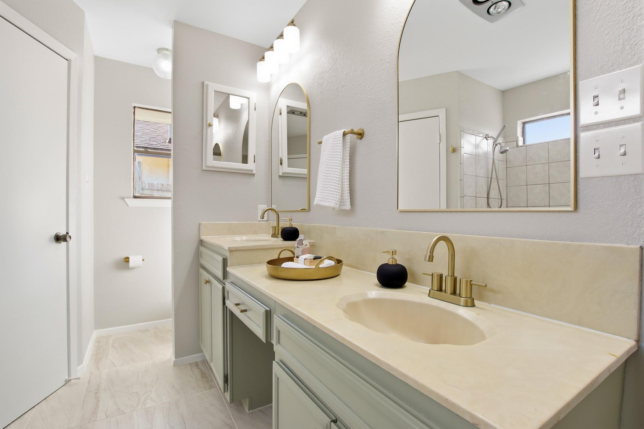 1108 Peach Tree Cv, Round Rock, TX 78681